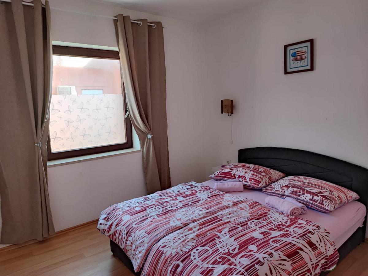 Three-Bedroom Apartment - Photo 16