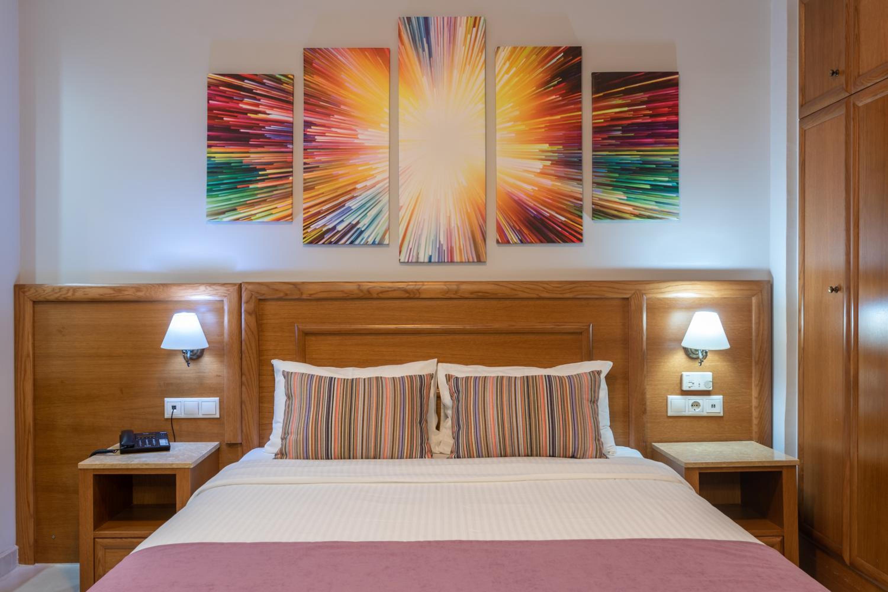 Single Room with Street View photo 1