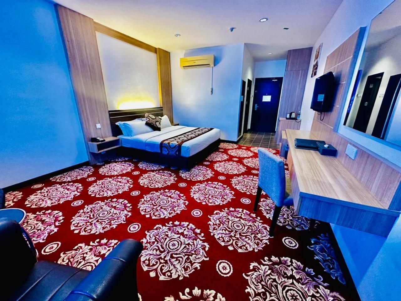 Superior Double or Twin Room photo 3