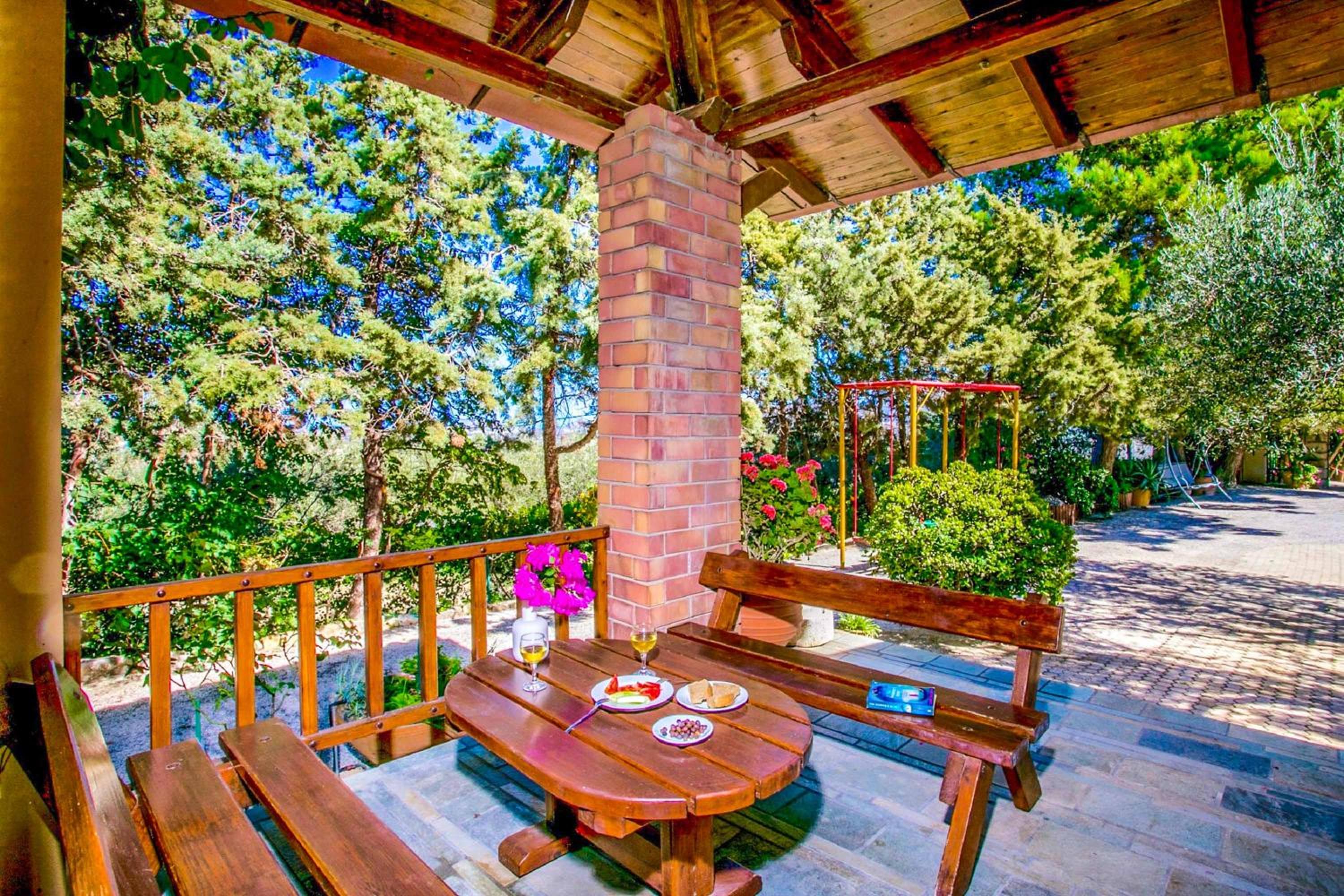 Three-Bedroom Villa photo 2