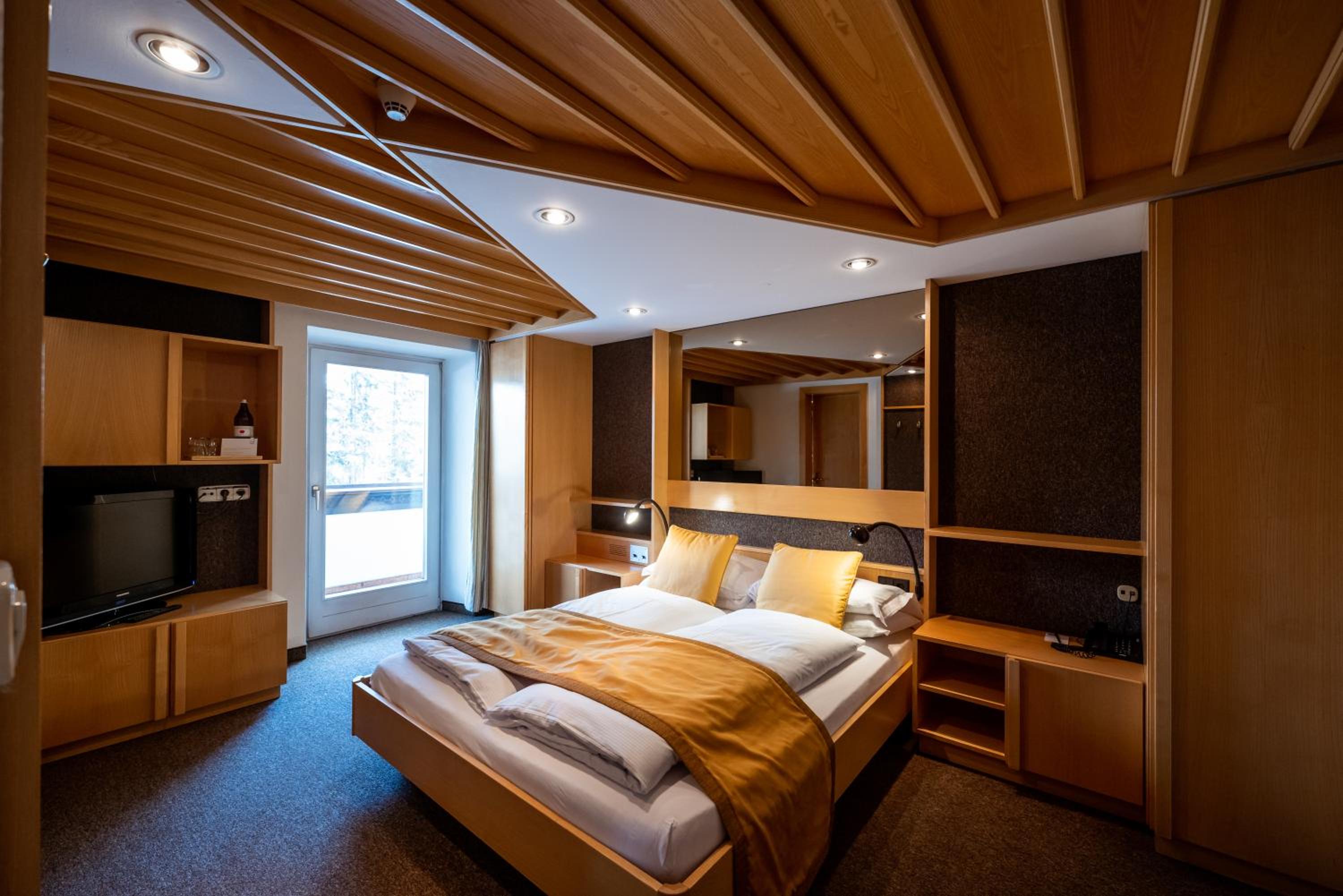 Basic Double Room
