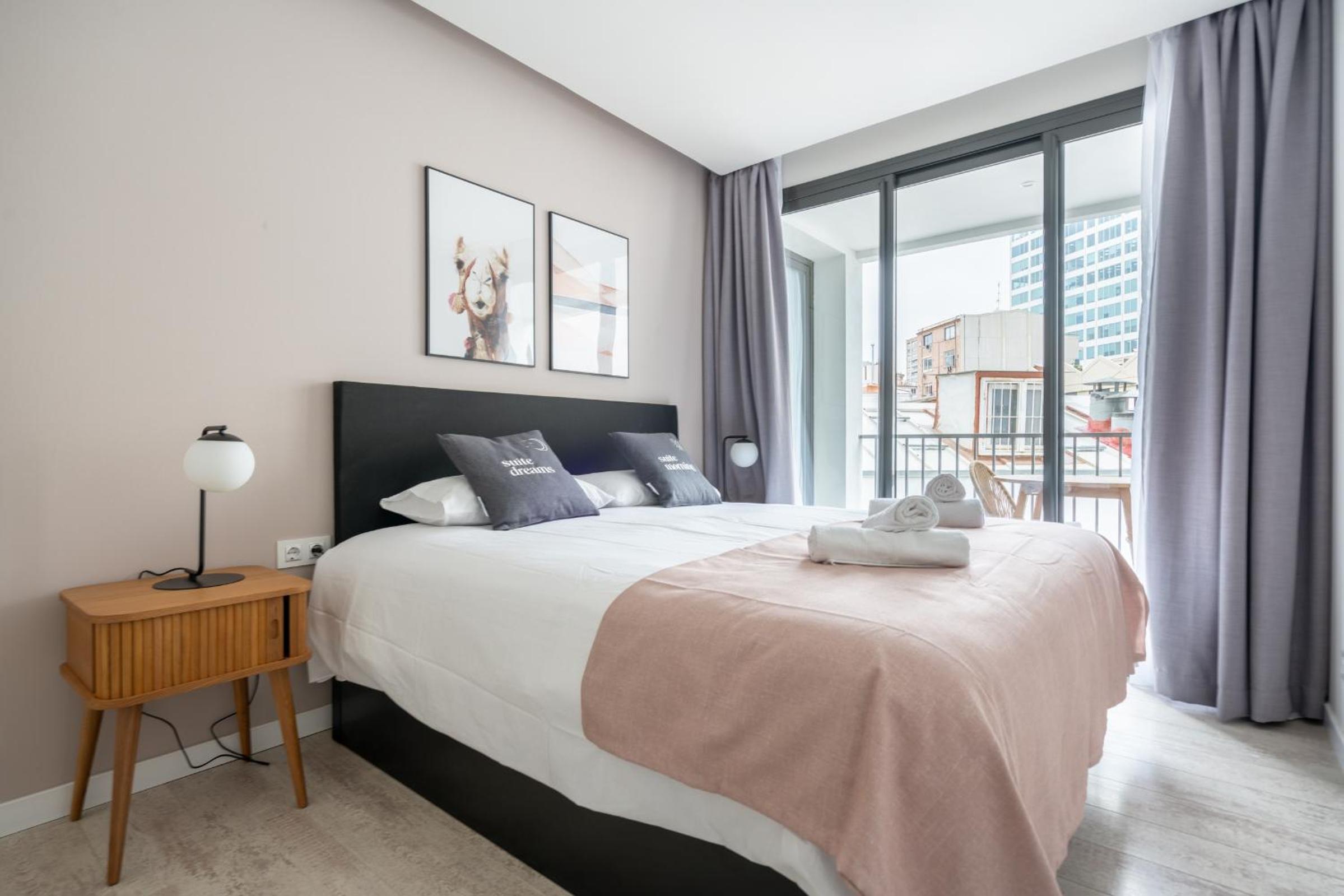 Two-Bedroom Apartment with balcony photo 3