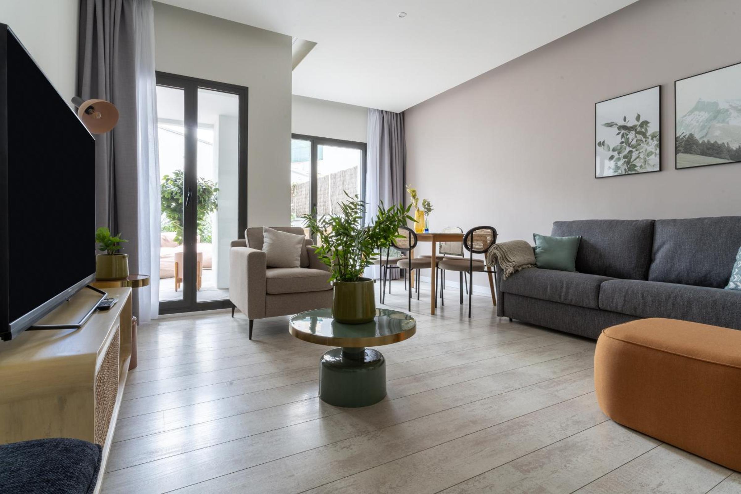 Apartamento de dos habitaciones con terraza (Planta Baja)