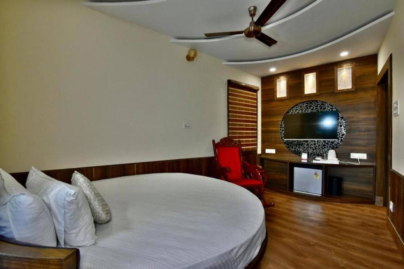 Deluxe Double Room photo 2