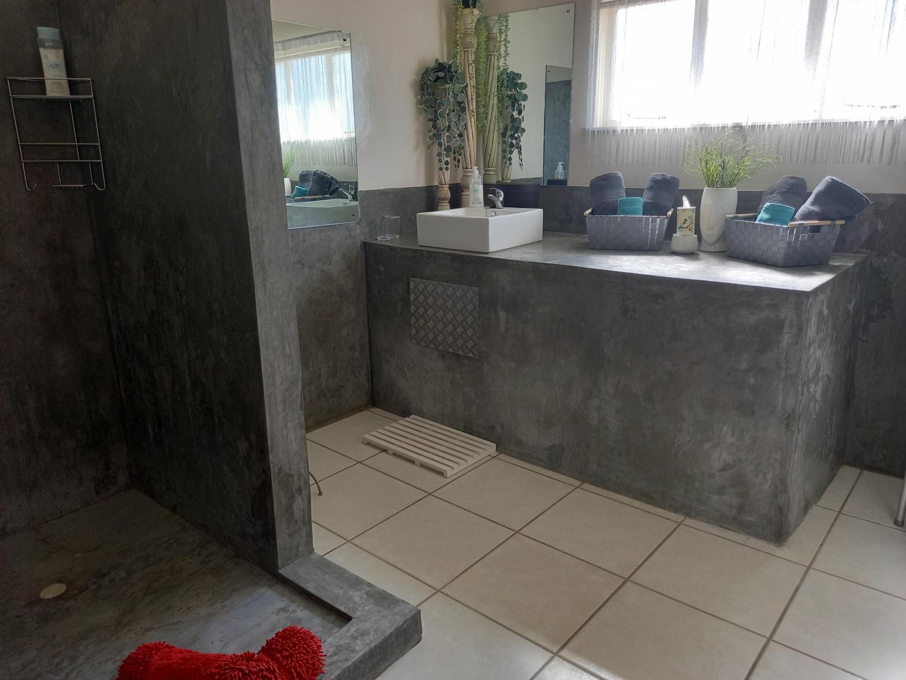 Deluxe Double Room with Shower - Photo 7