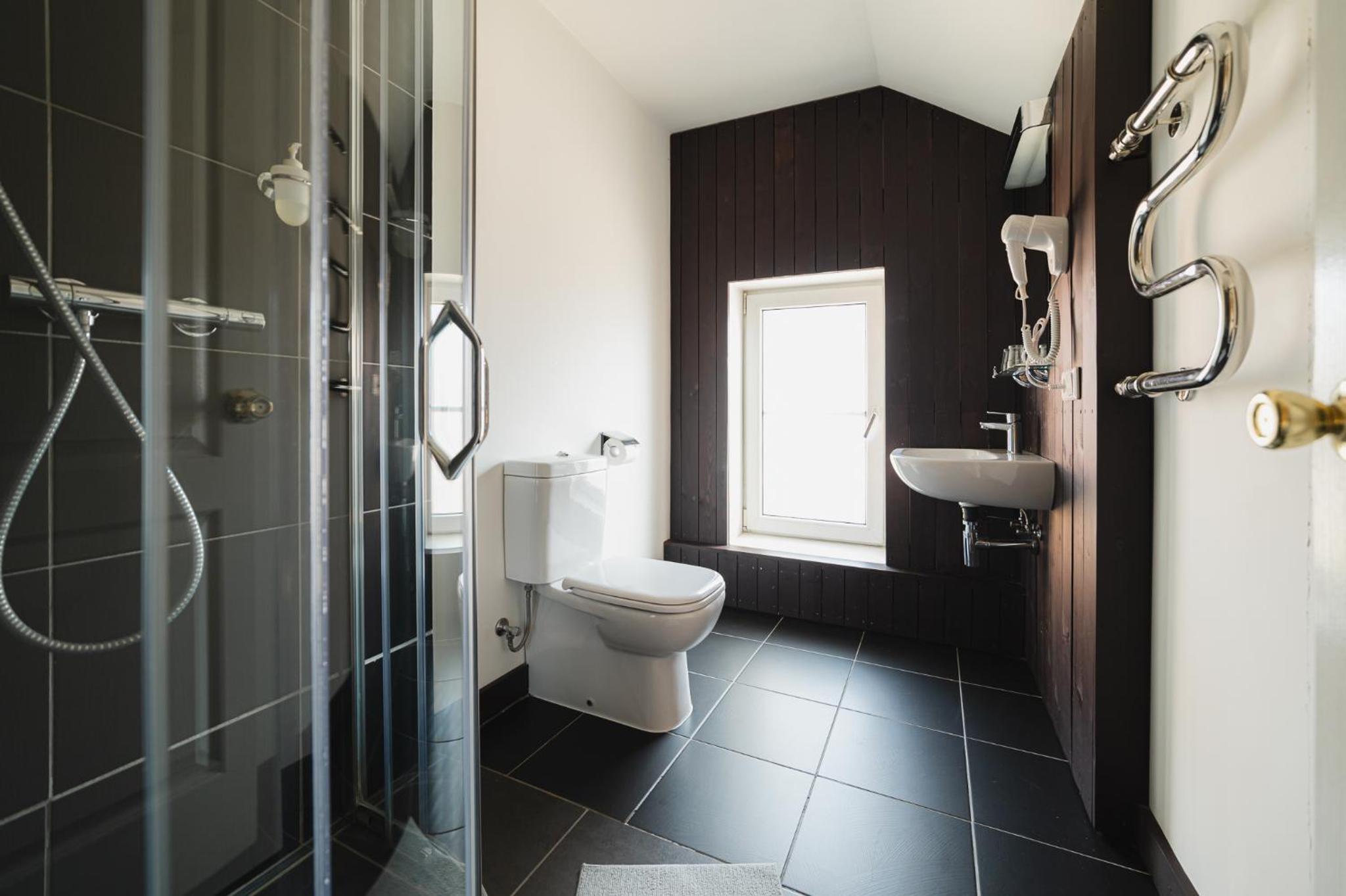 Double Room - Photo 8