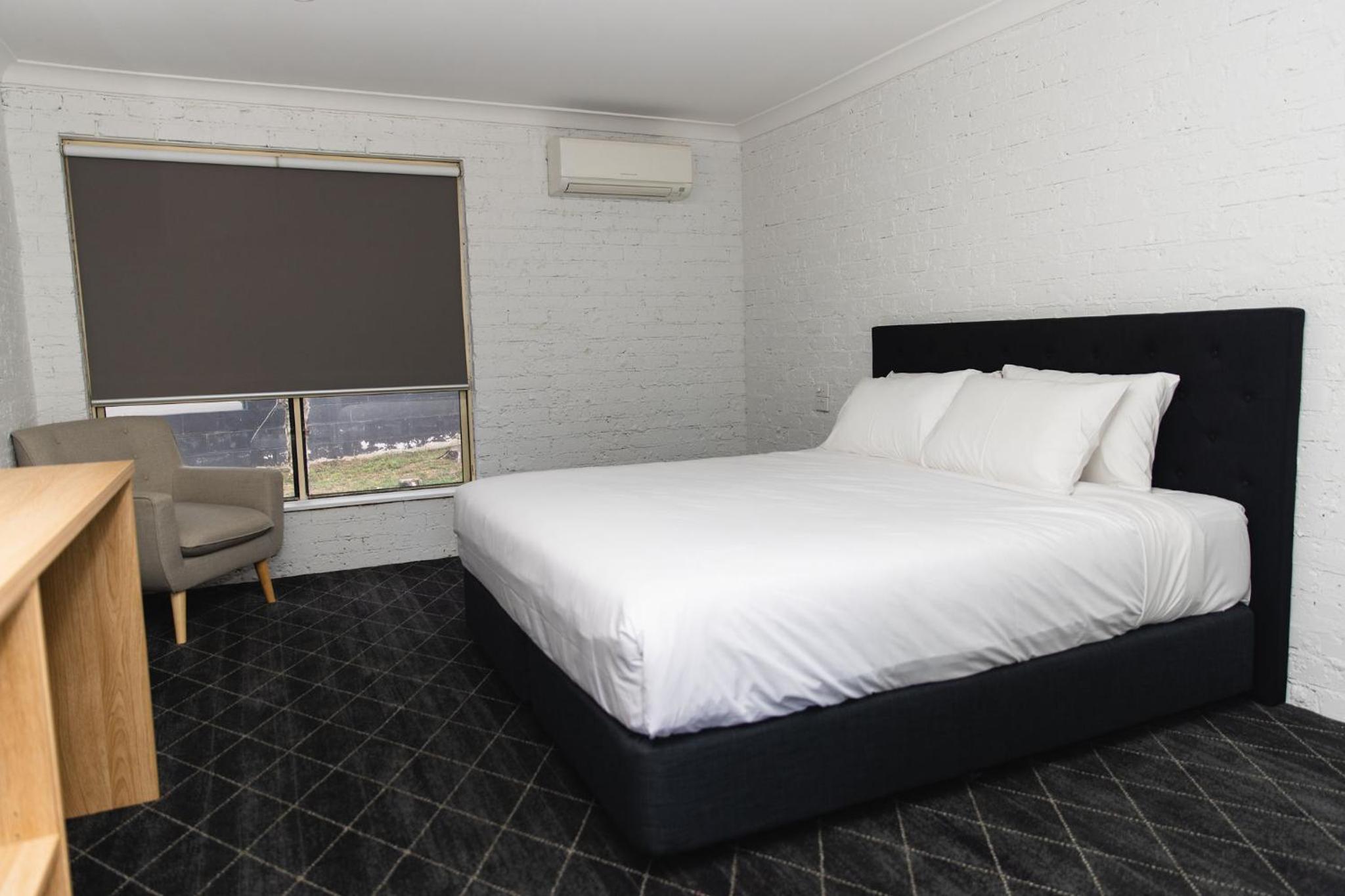 Deluxe King Room photo 3