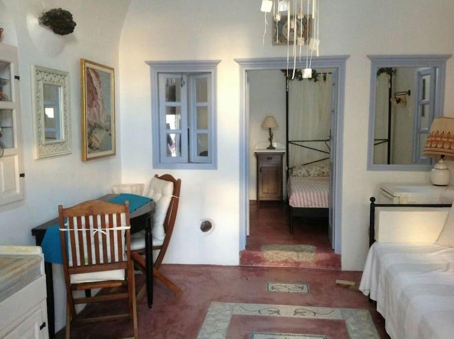 One-Bedroom House photo 1