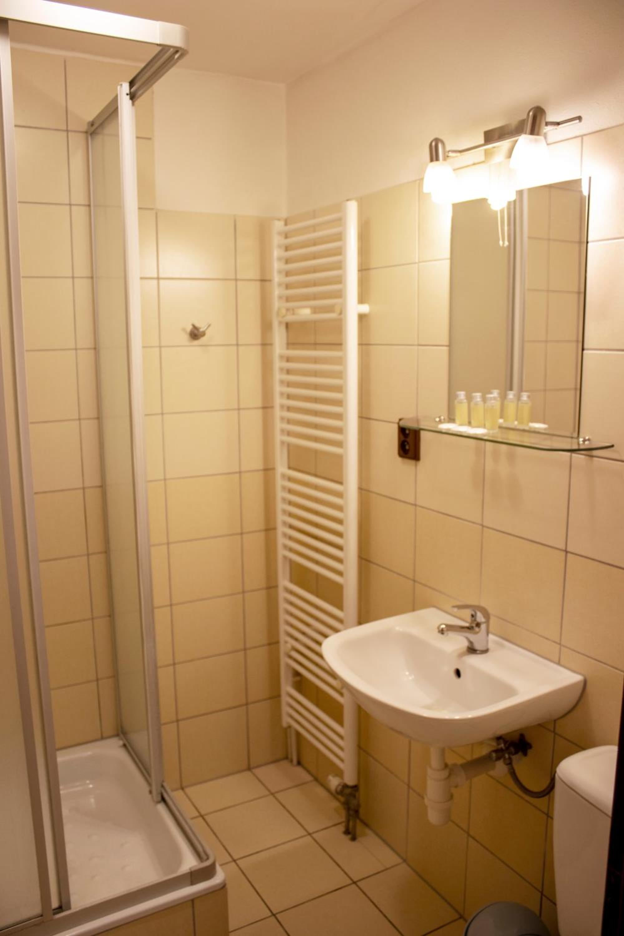 Triple Room - Photo 5