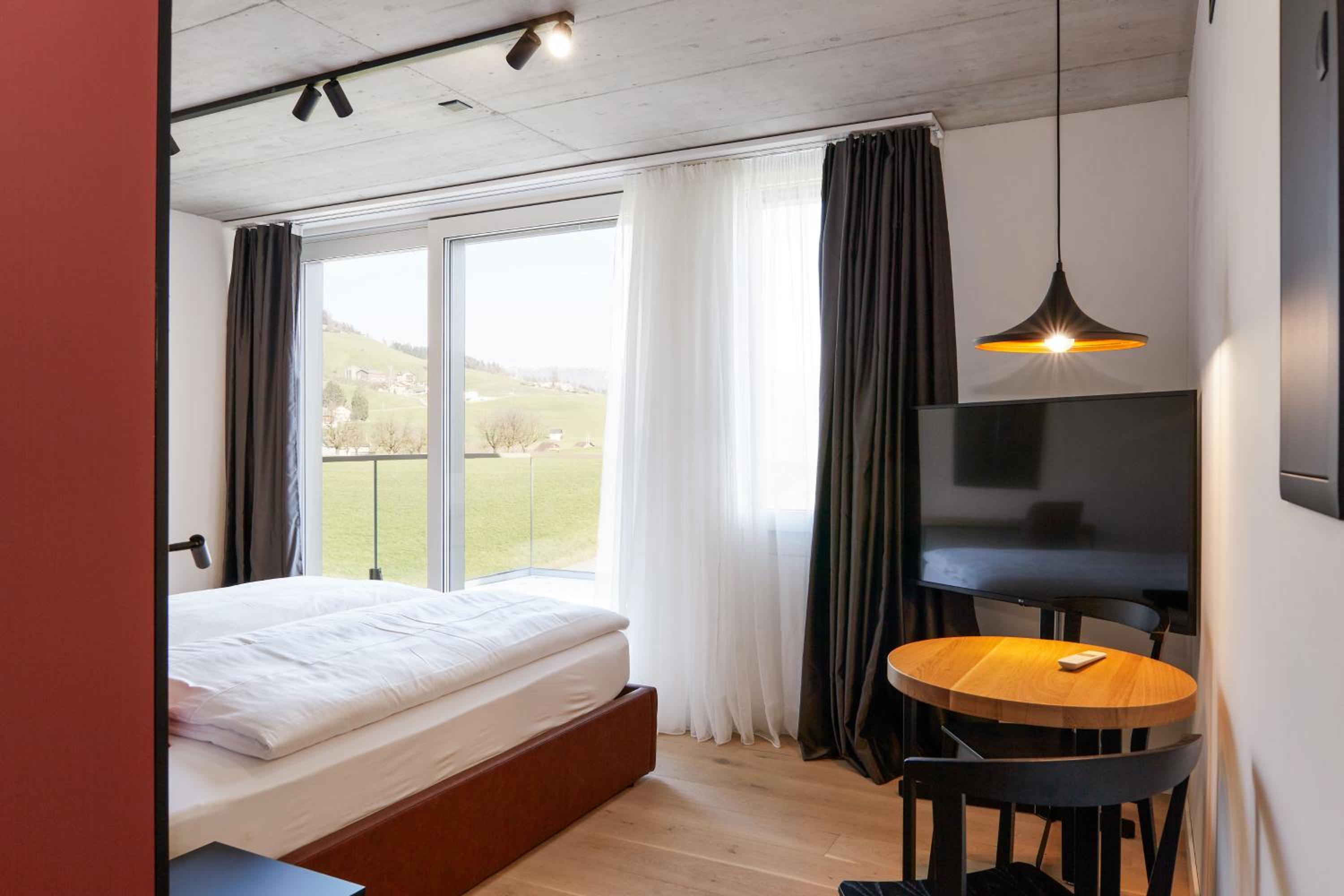 Superior King Room - Photo 6