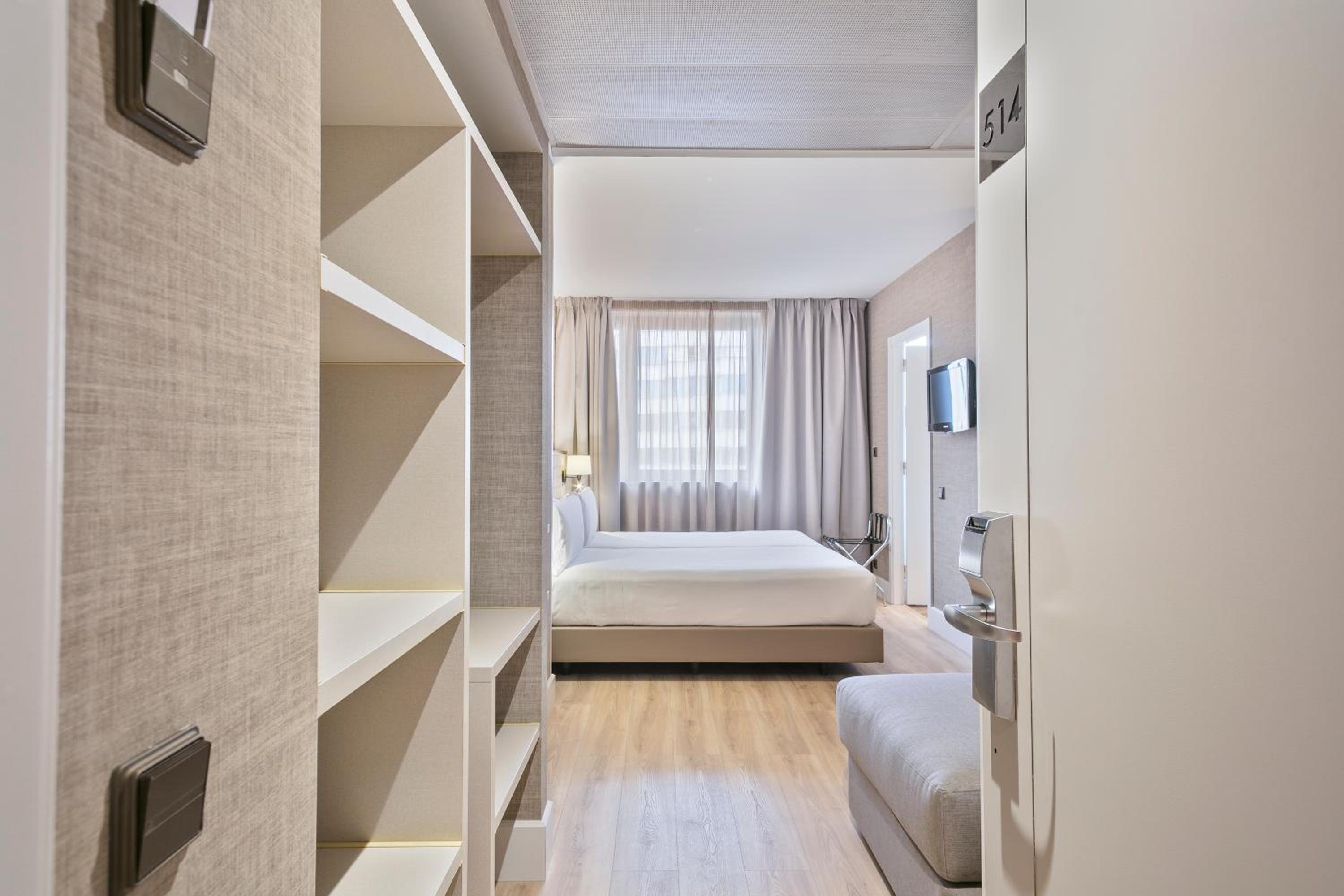 Superior Triple Room photo 2