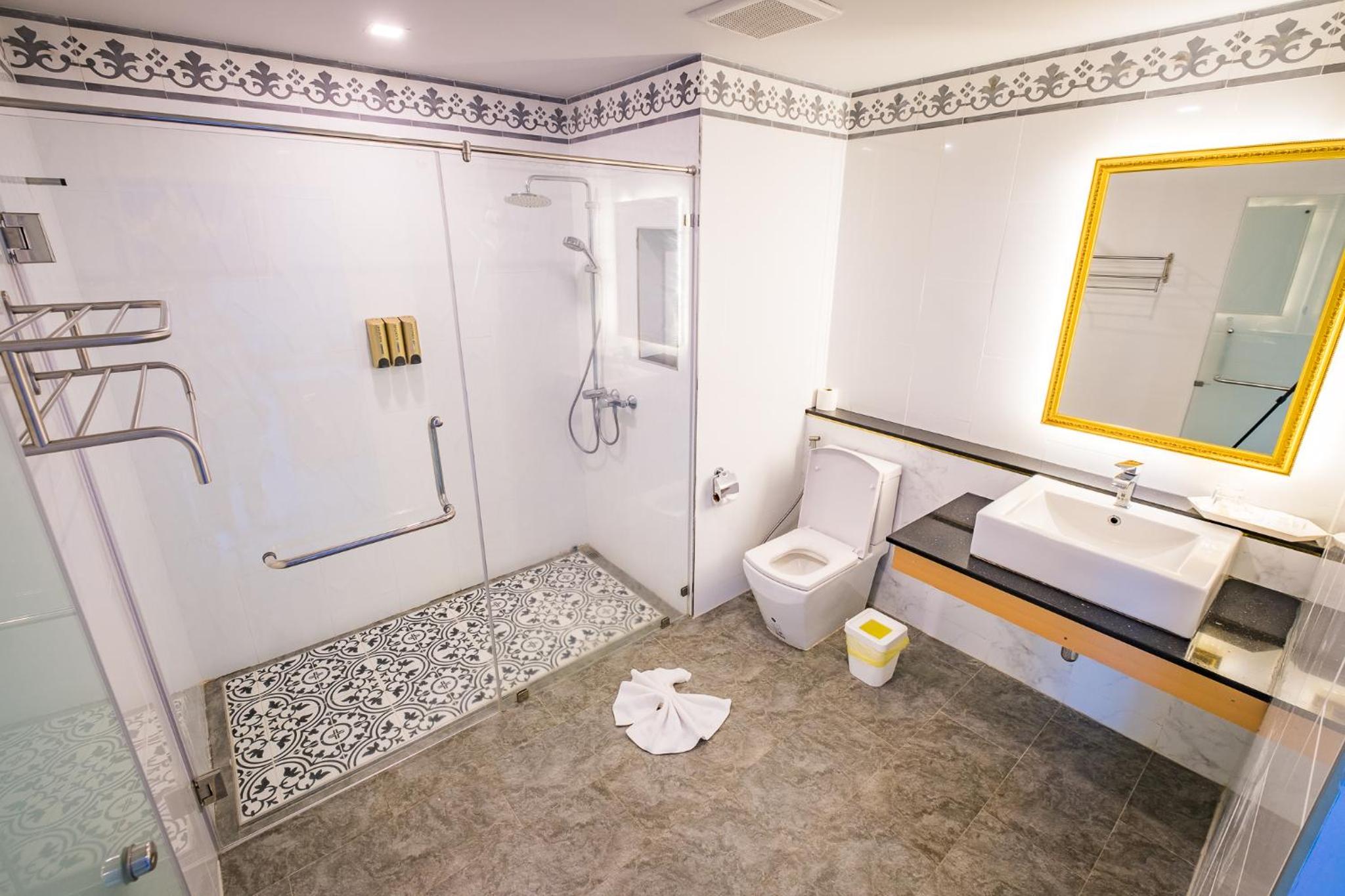 Standard Double or Twin Room photo 2
