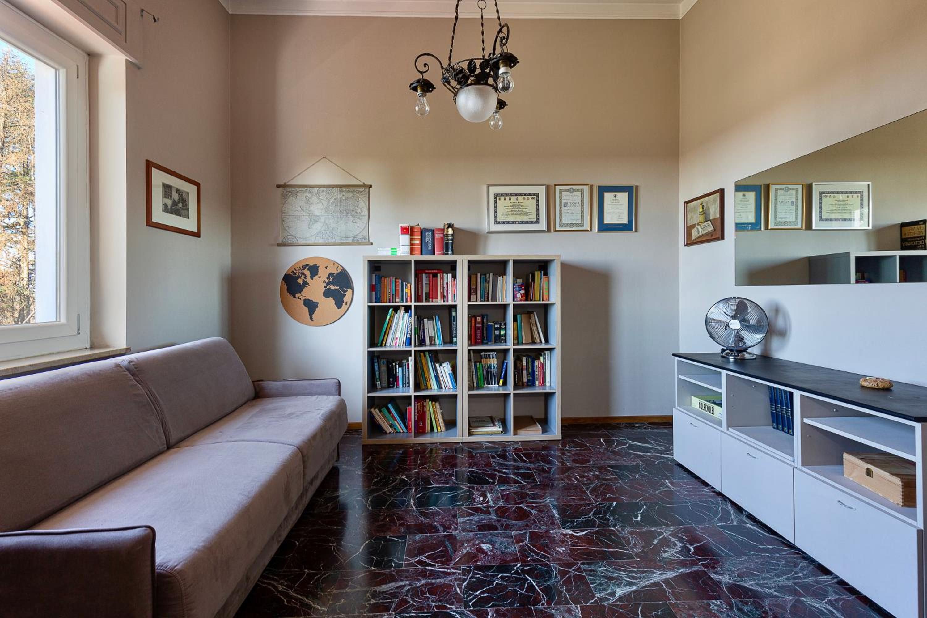 Three-Bedroom House photo 2