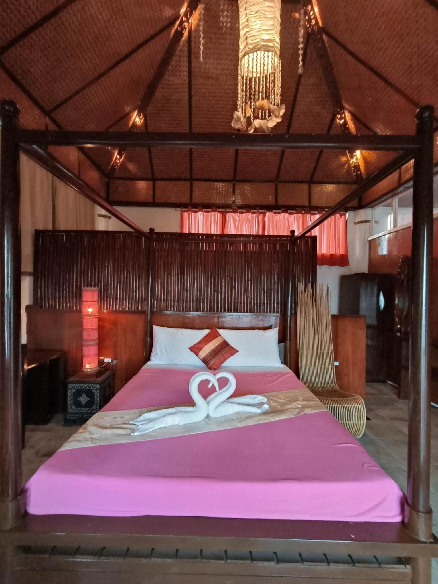 Deluxe Room - Photo 1