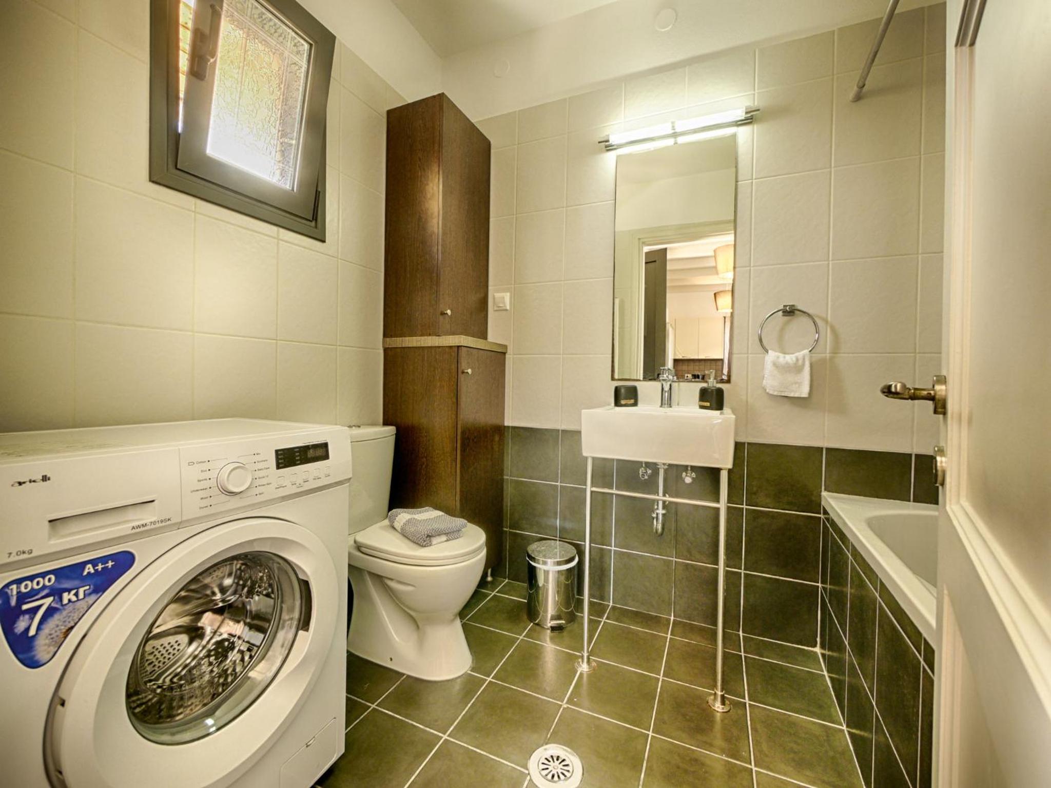 Apartment photo 2
