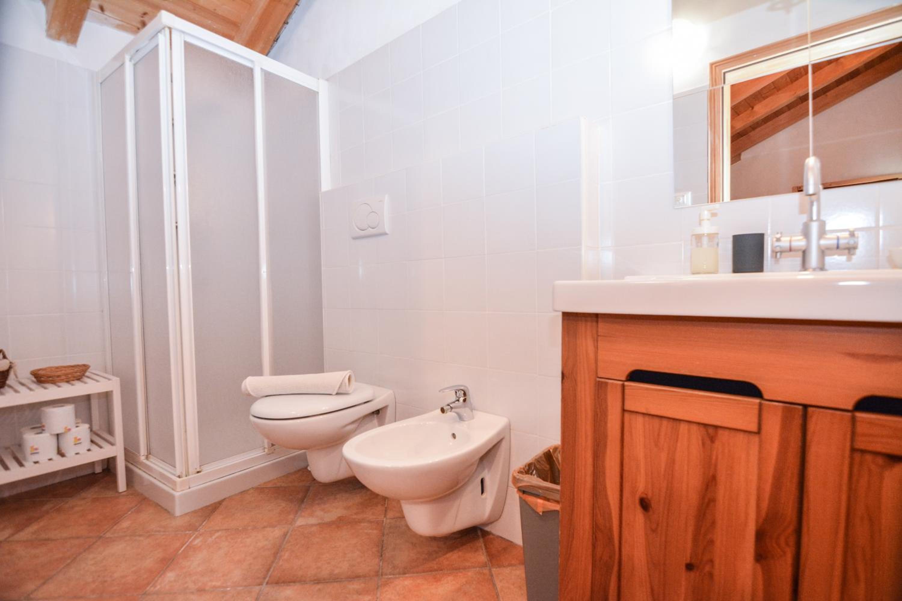 Double or Twin Room - Photo 16