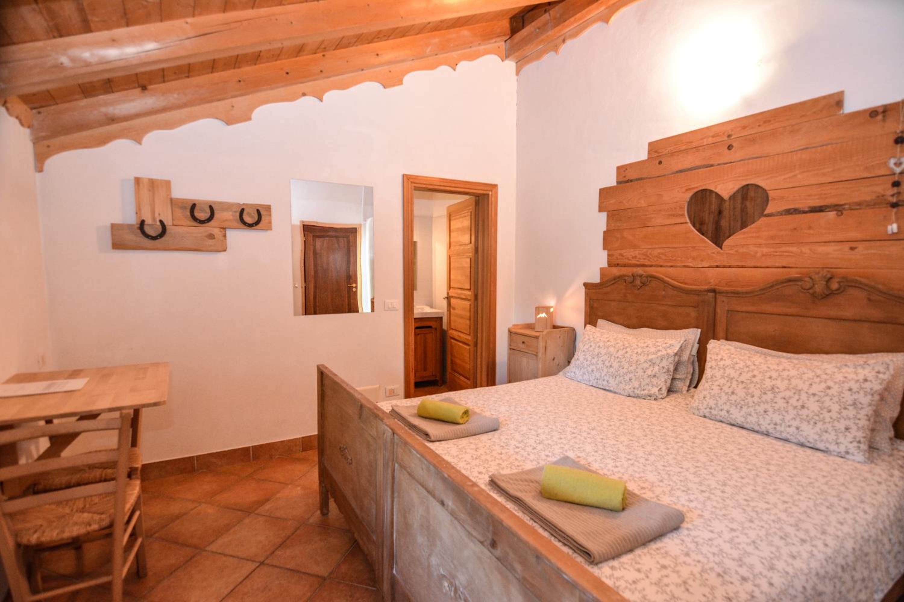 Double or Twin Room - Photo 13