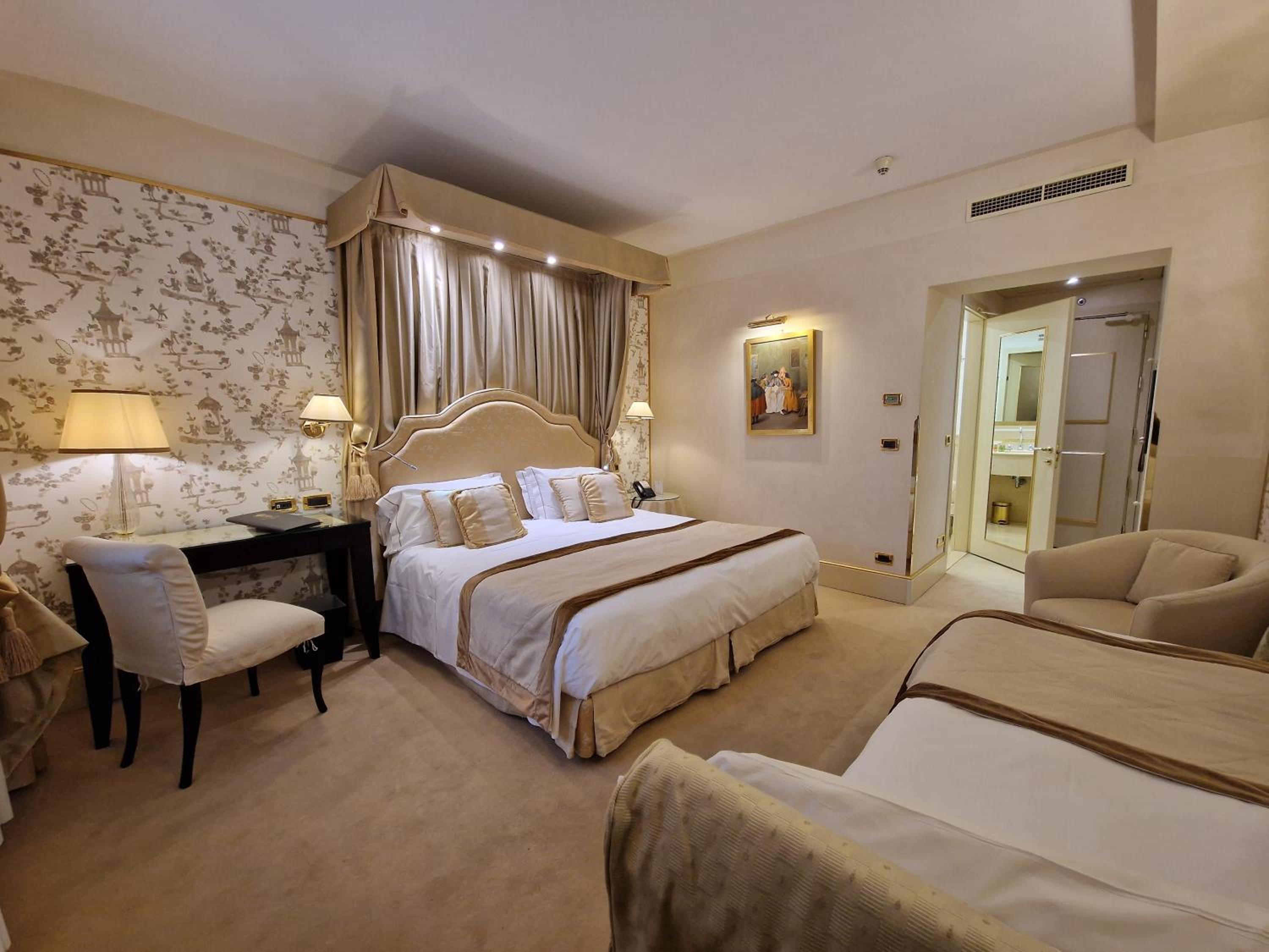 Deluxe Triple Room