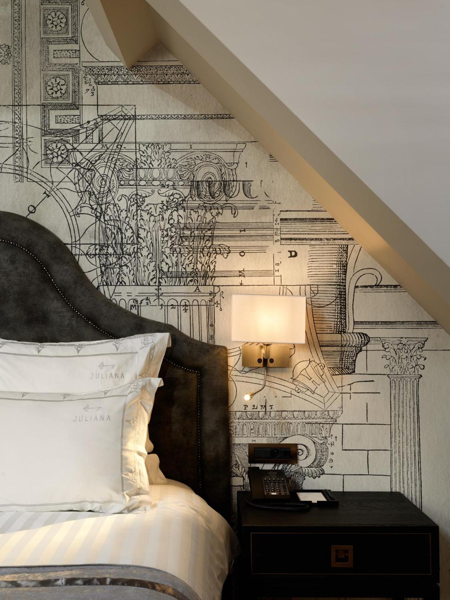 Premium Room - Photo 10