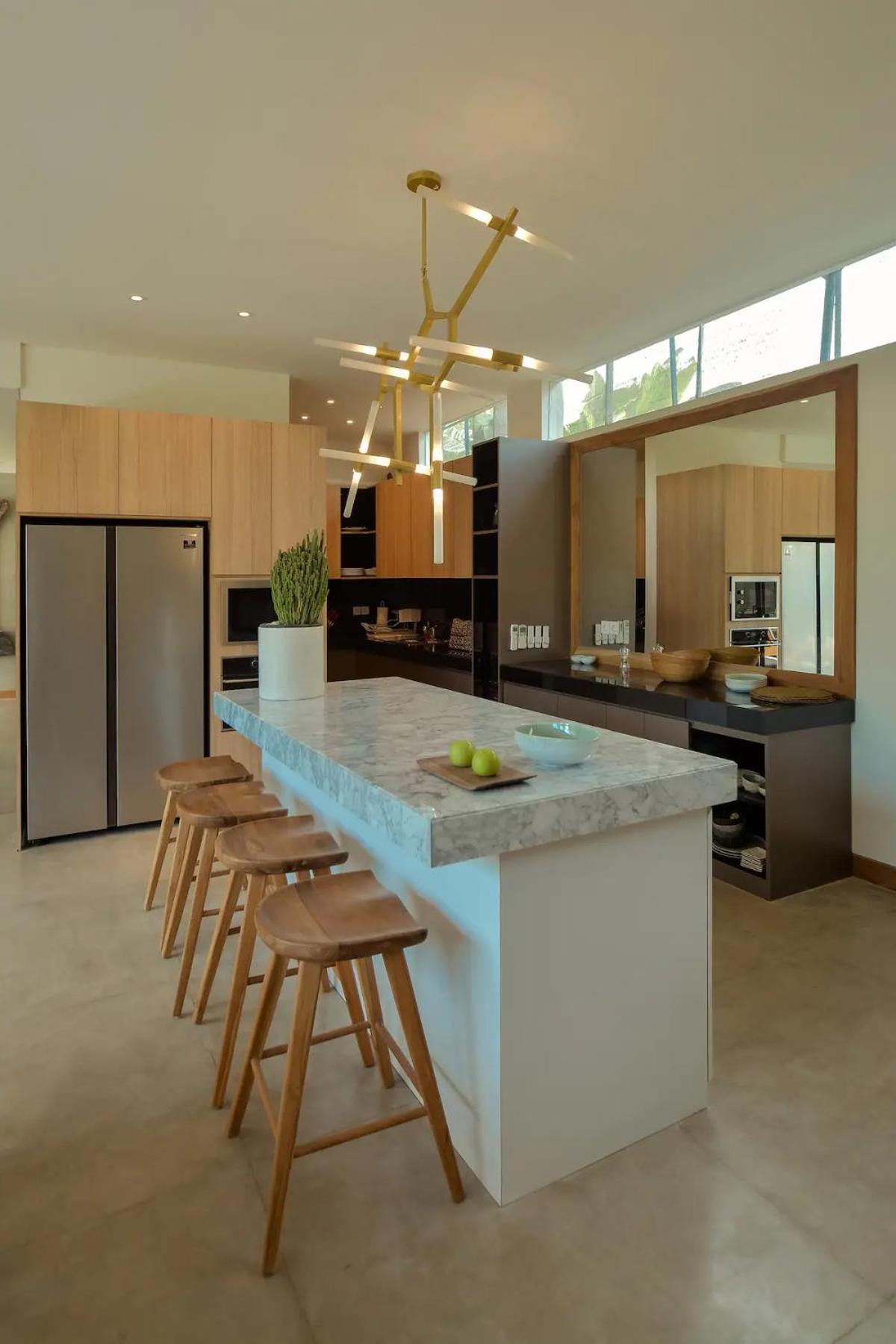 Three-Bedroom Villa - Photo 2