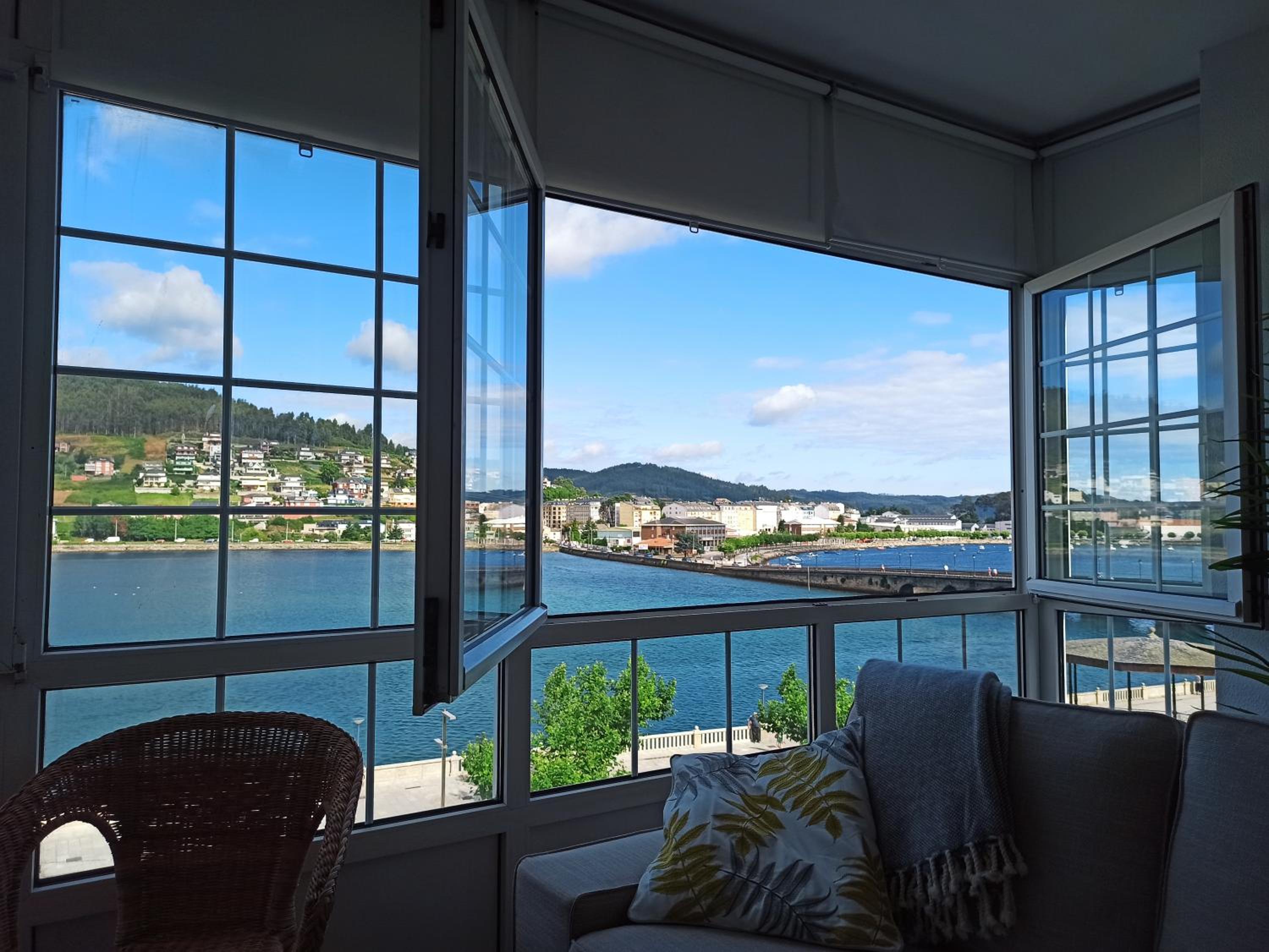 Apartment with Sea View photo 2
