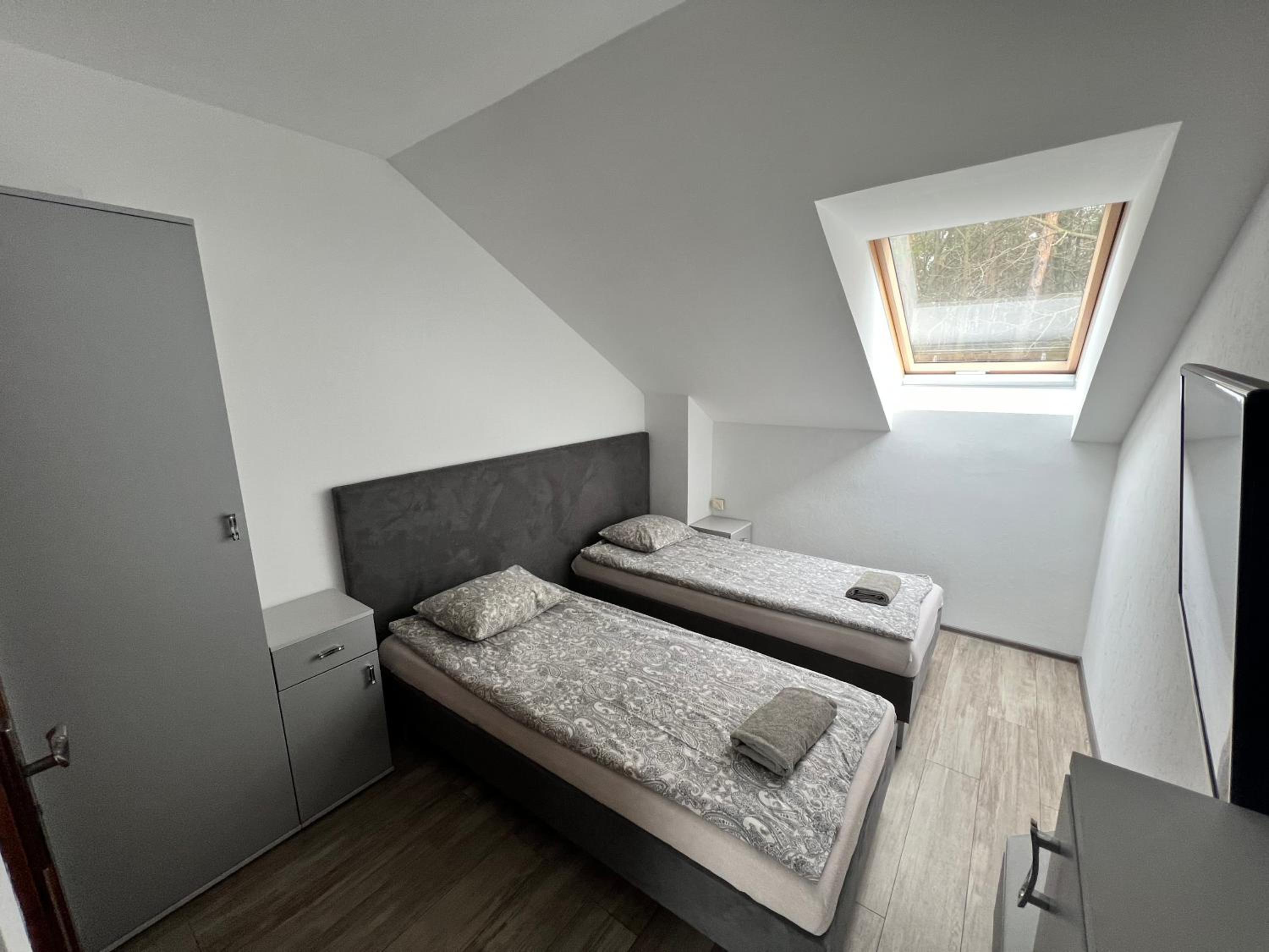 Superior Twin Room - Photo 2