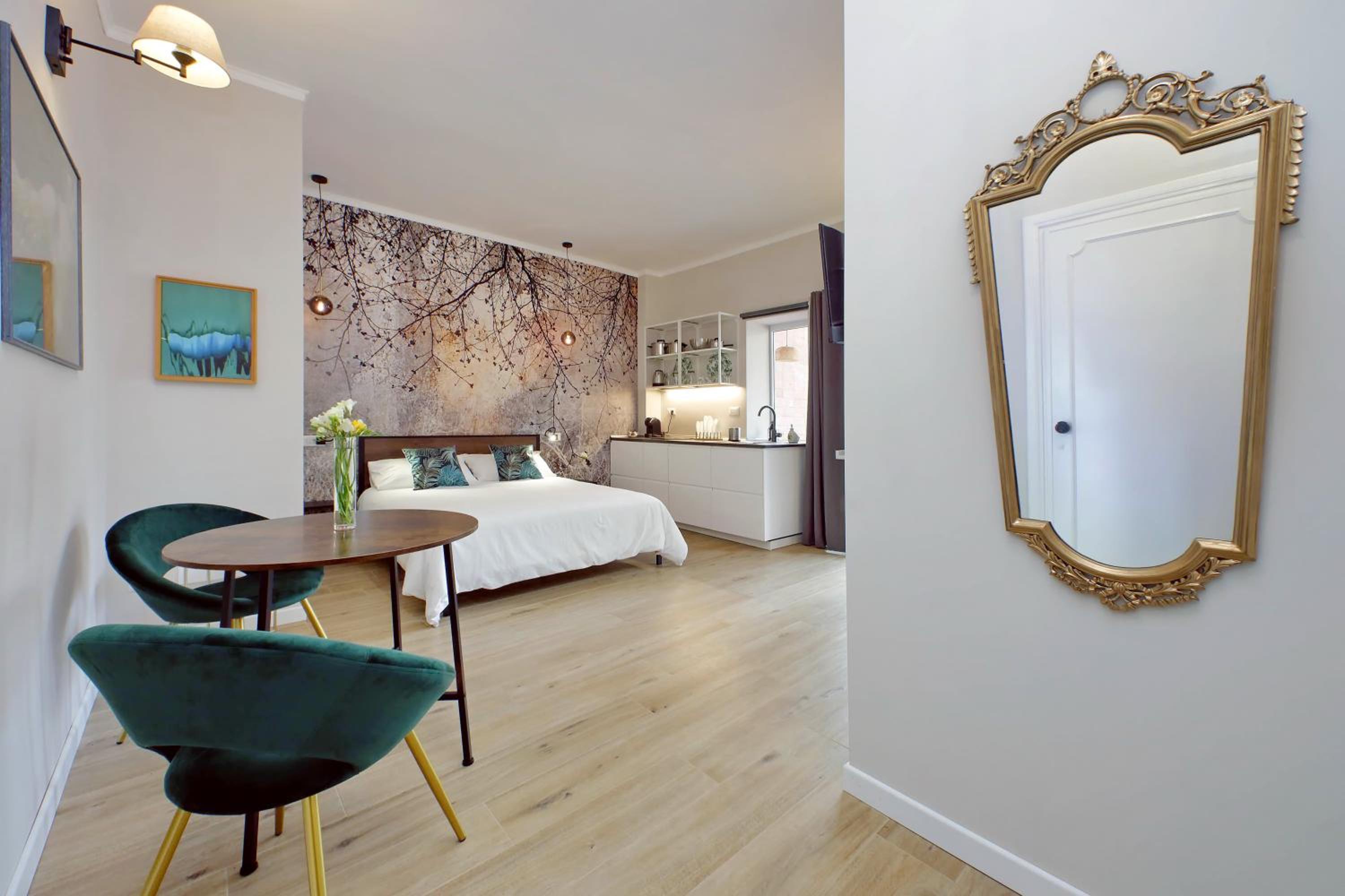 One-Bedroom Apartment