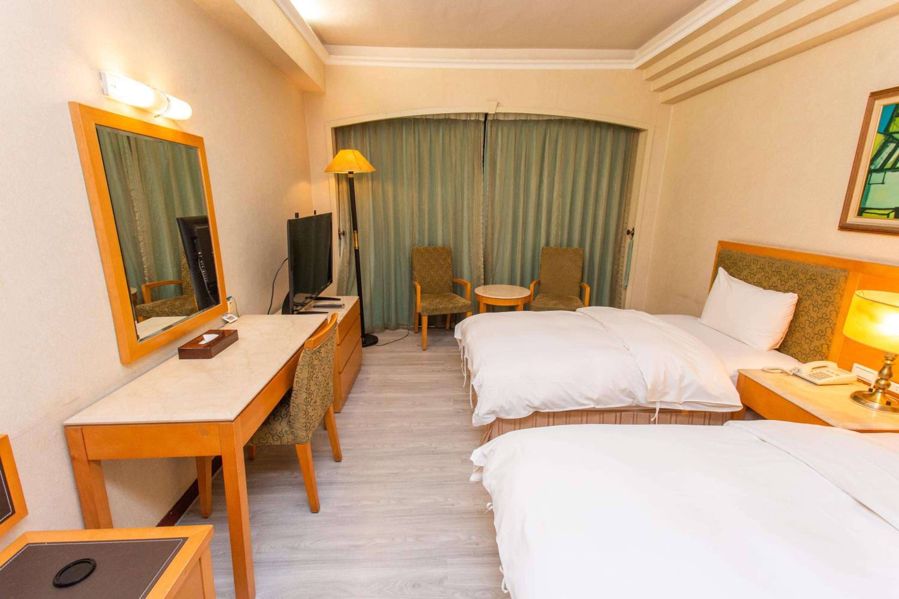 Small Double or Twin Room photo 2