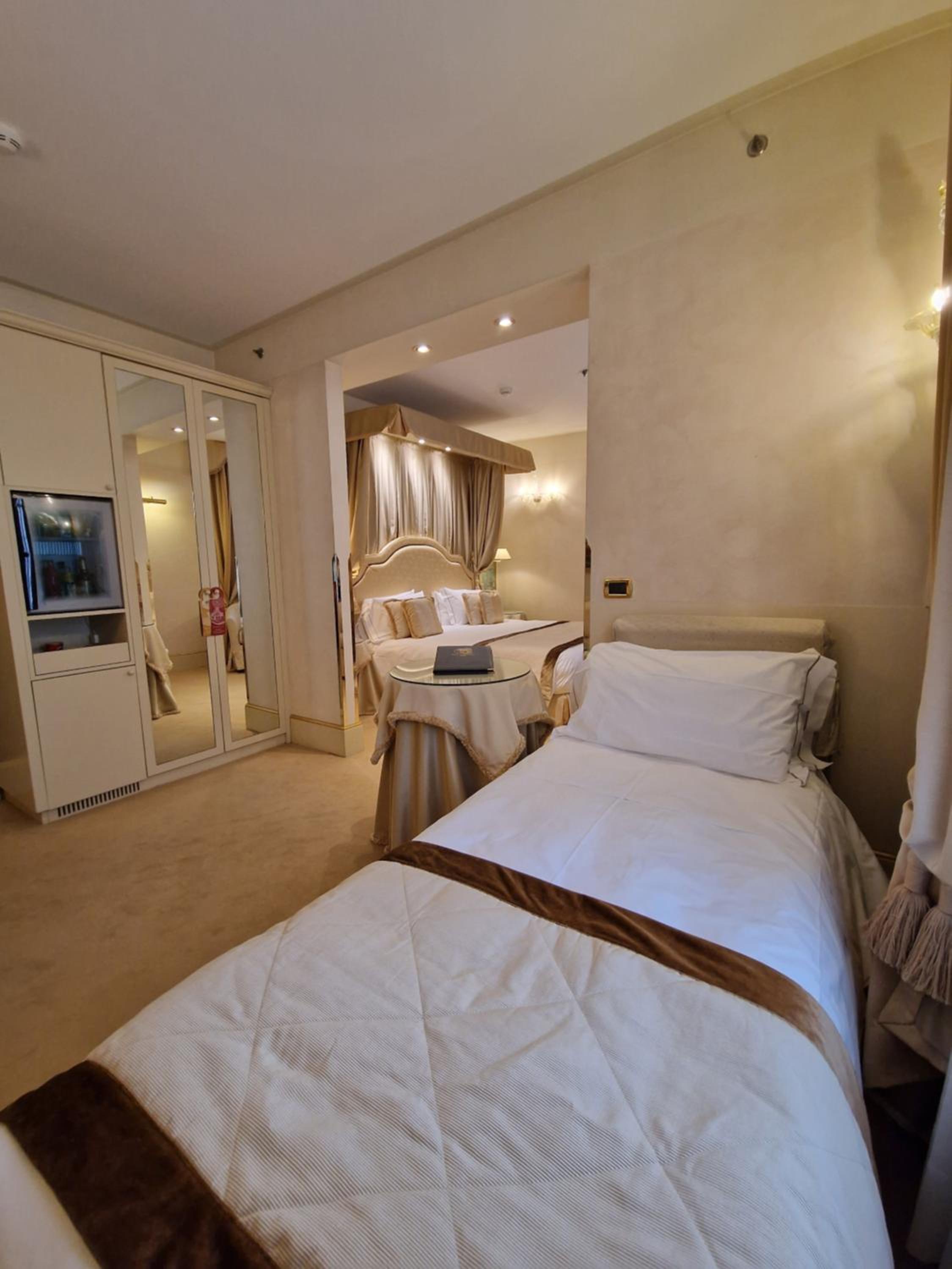 Executive Suite thumbnail 5