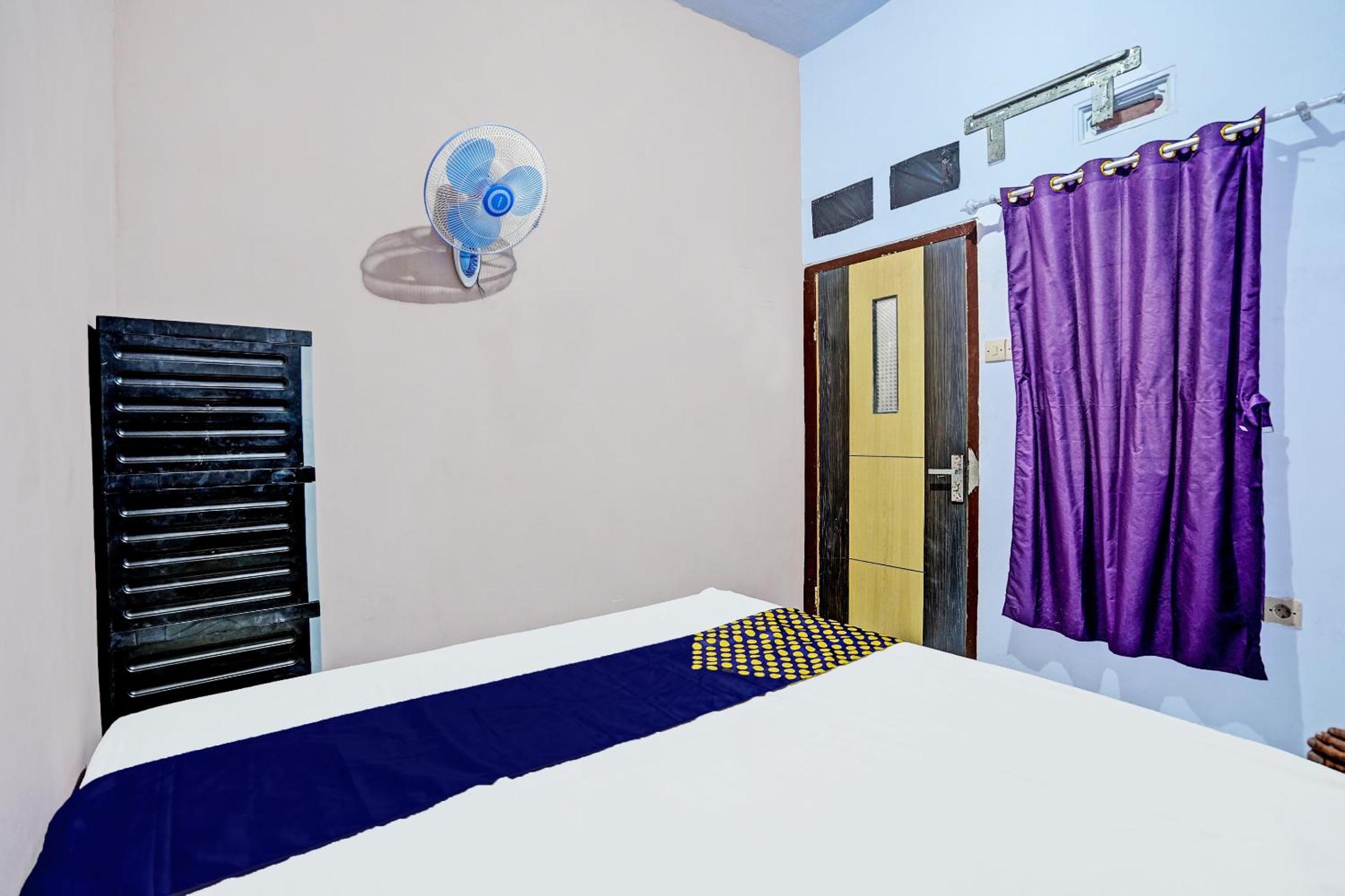 Budget Double Room - Photo 5