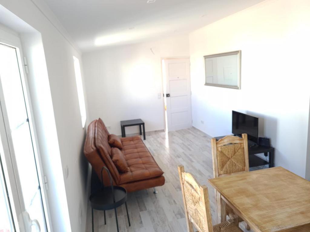 One-Bedroom Apartment - Photo 9