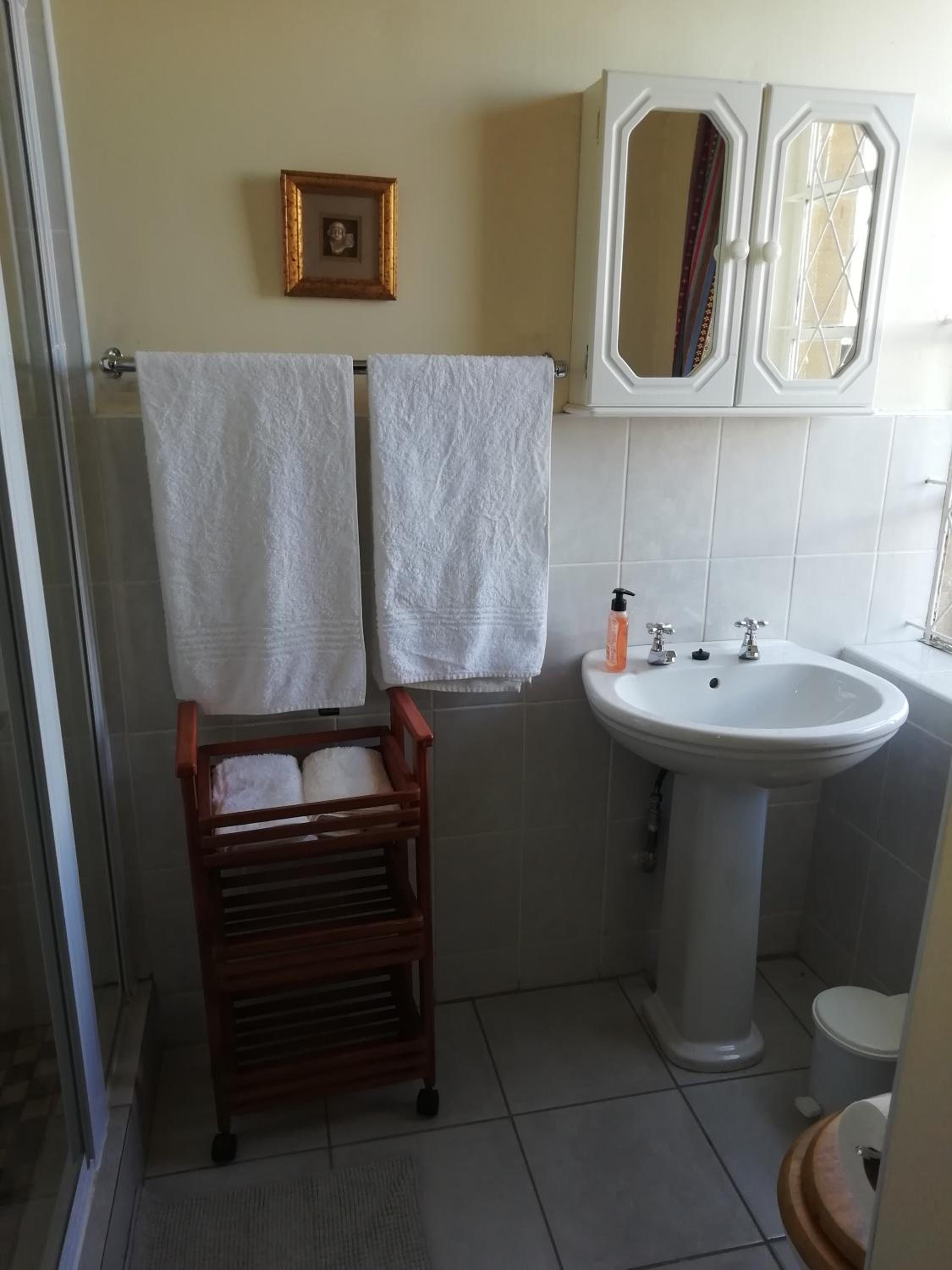 Triple Room with Bathroom - Photo 2