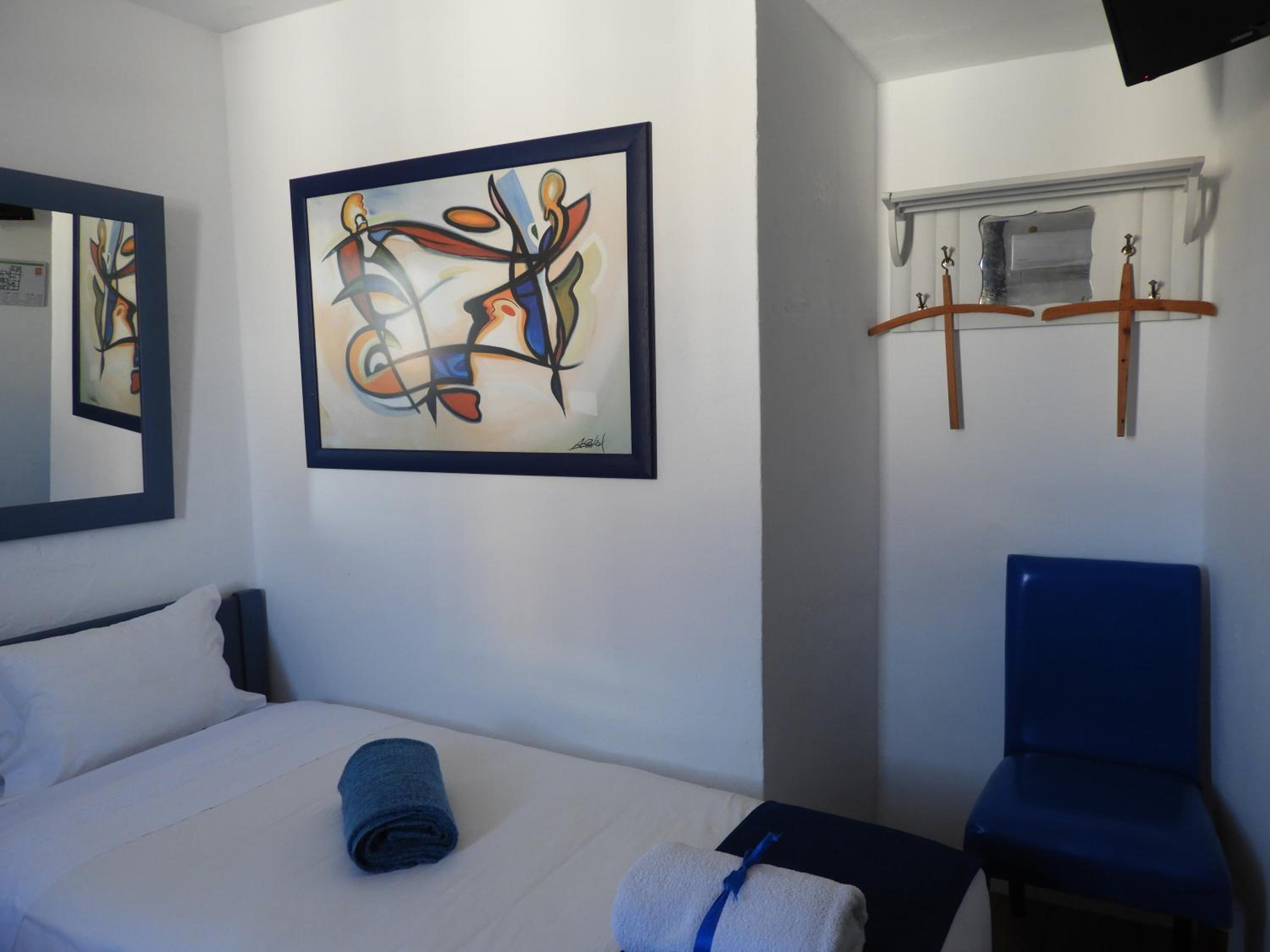 Double or Twin Room with Private Bathroom photo 2