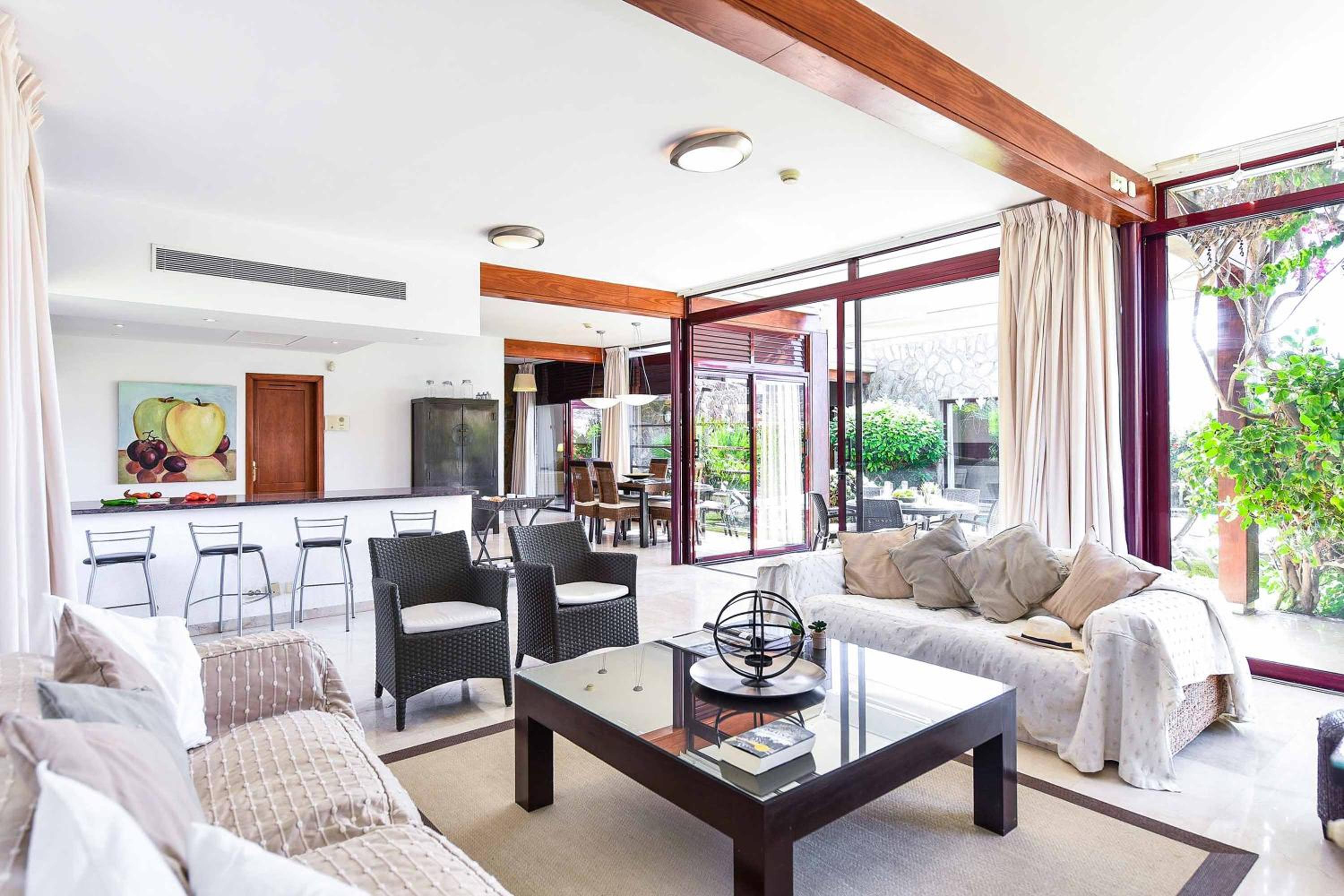 Villa de Tres Habitaciones