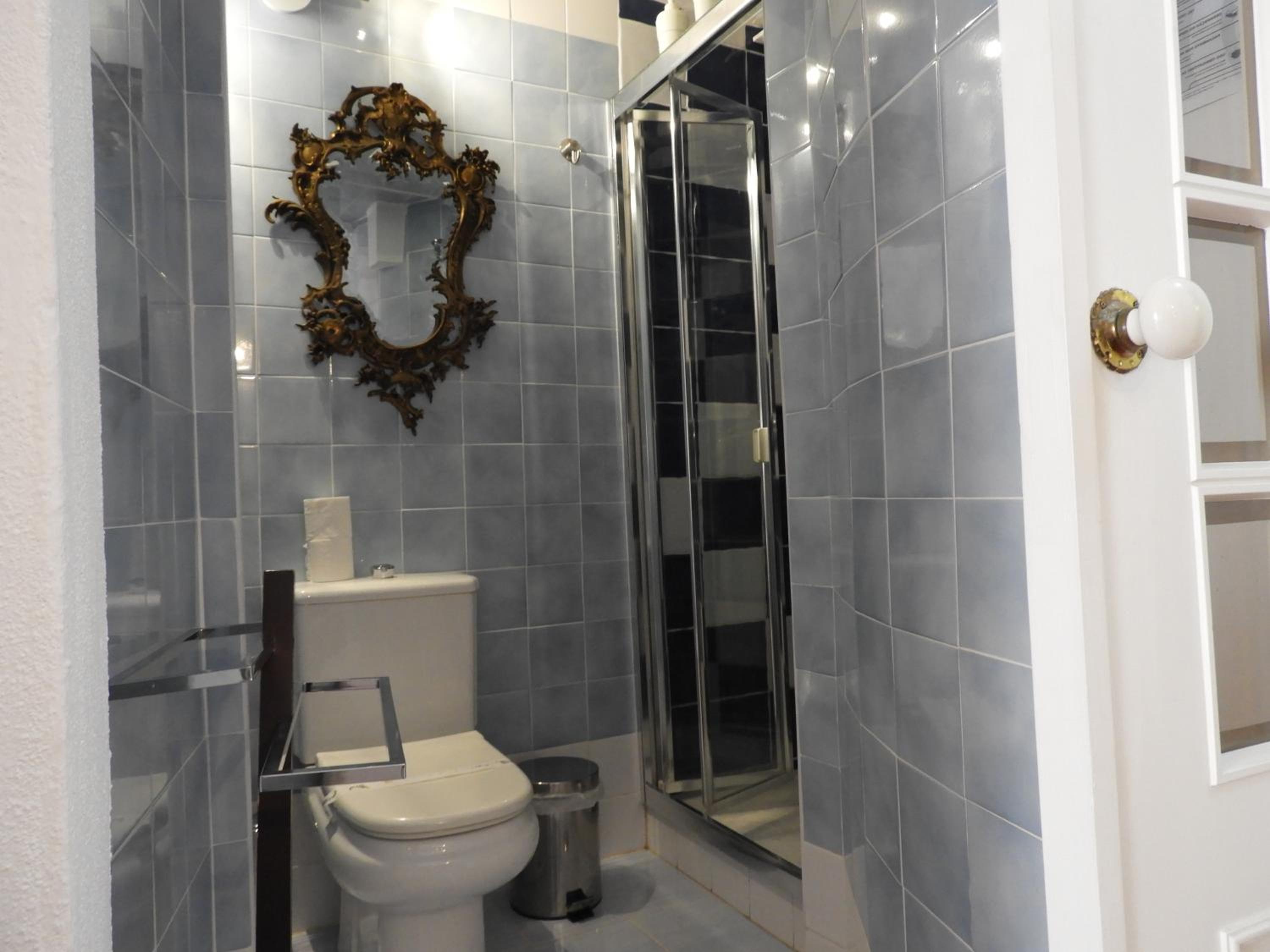 Double Room with Private Bathroom photo 3