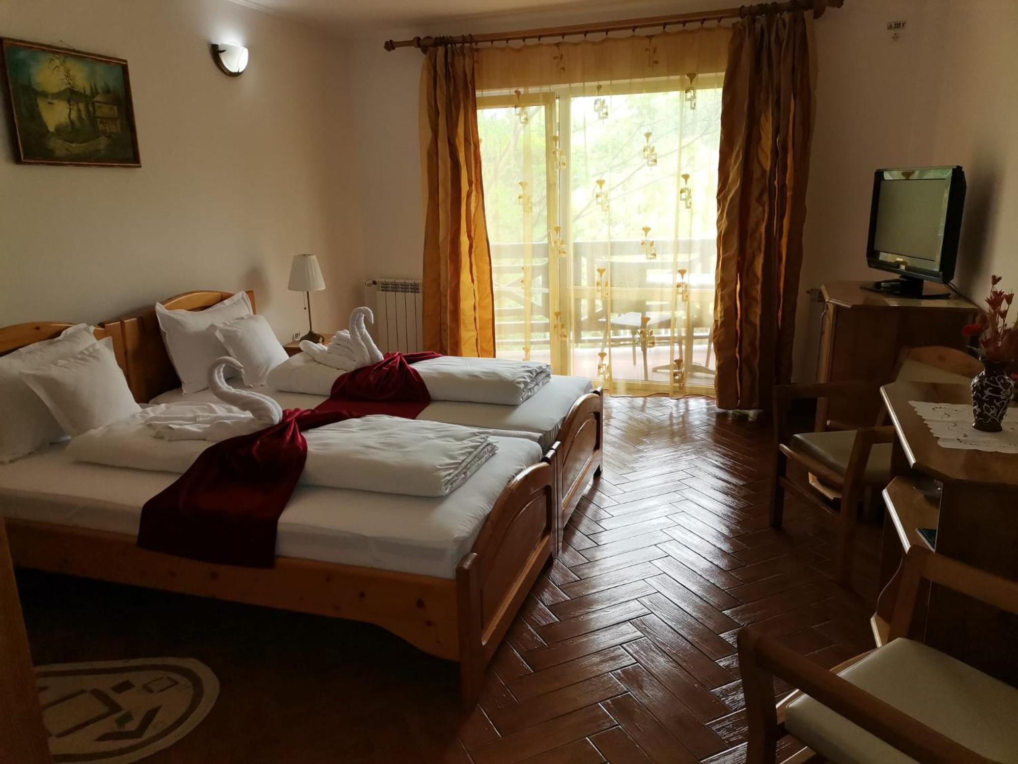 Twin Room with Garden View photo 2
