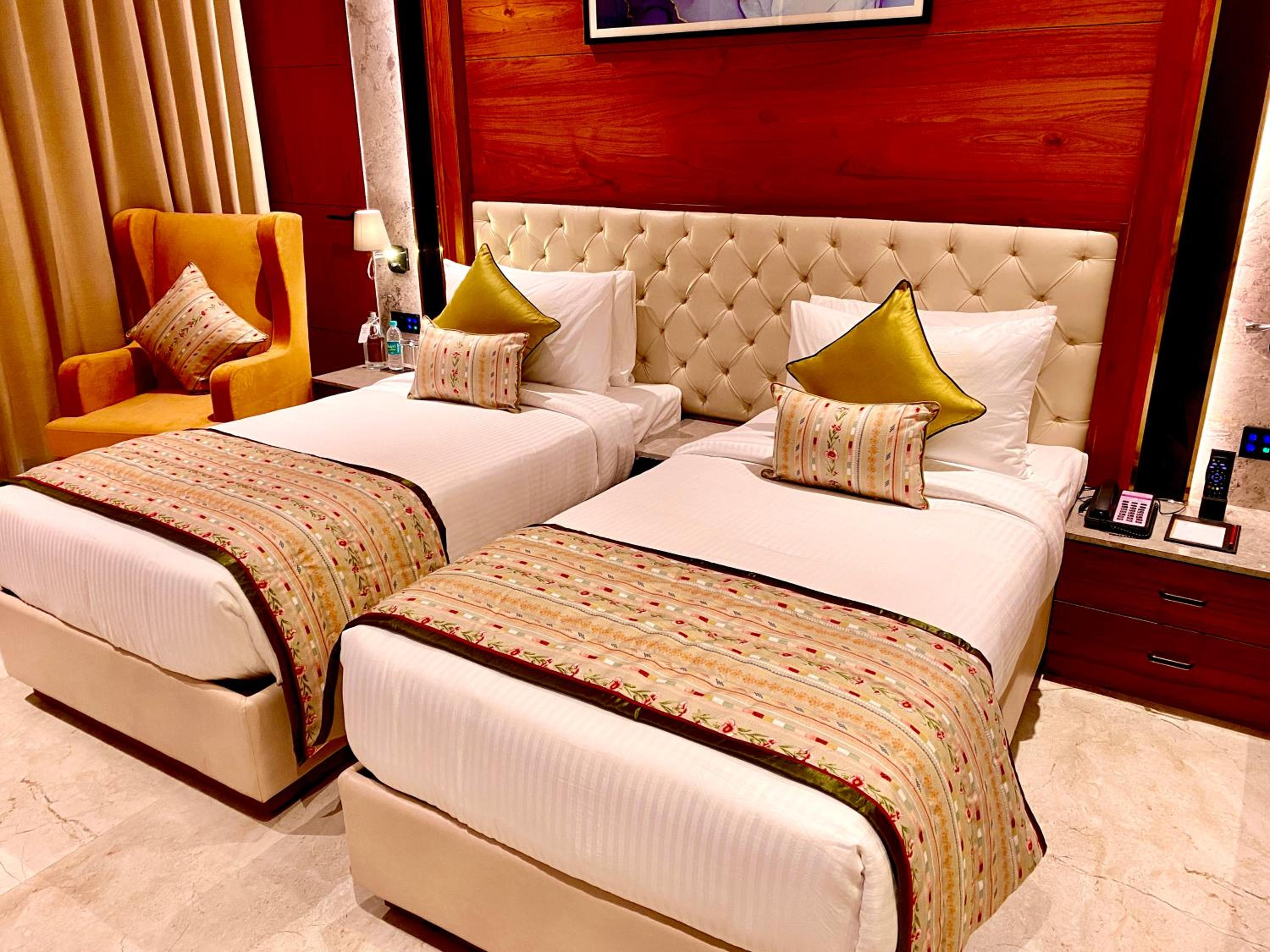 Deluxe Twin Room - Photo 4
