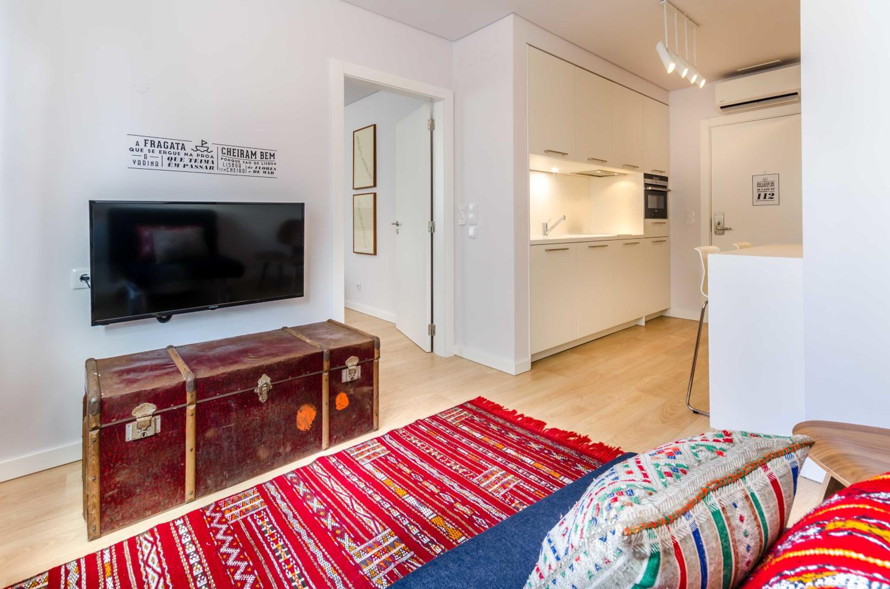 Studio Apartment photo 2