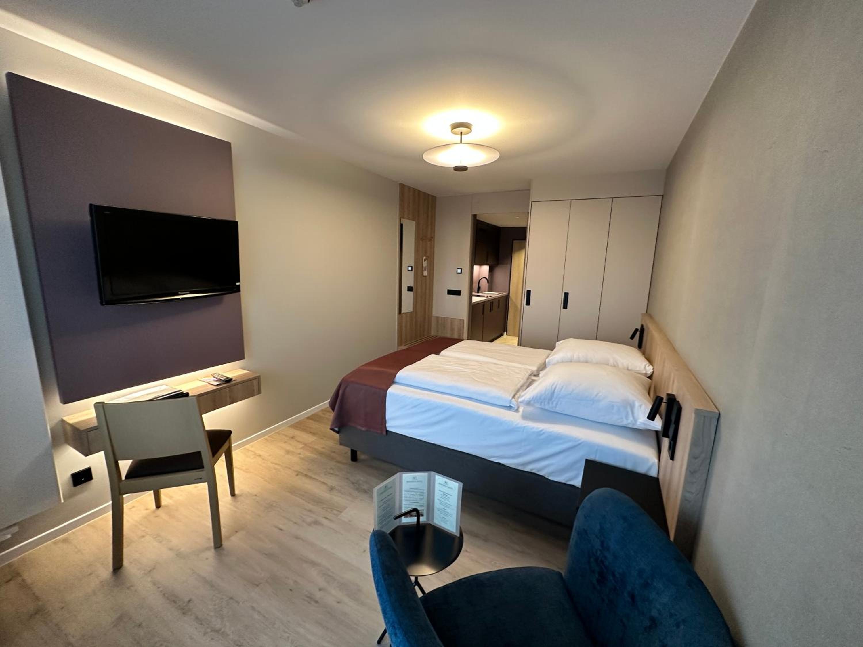Queen Room with Balcony