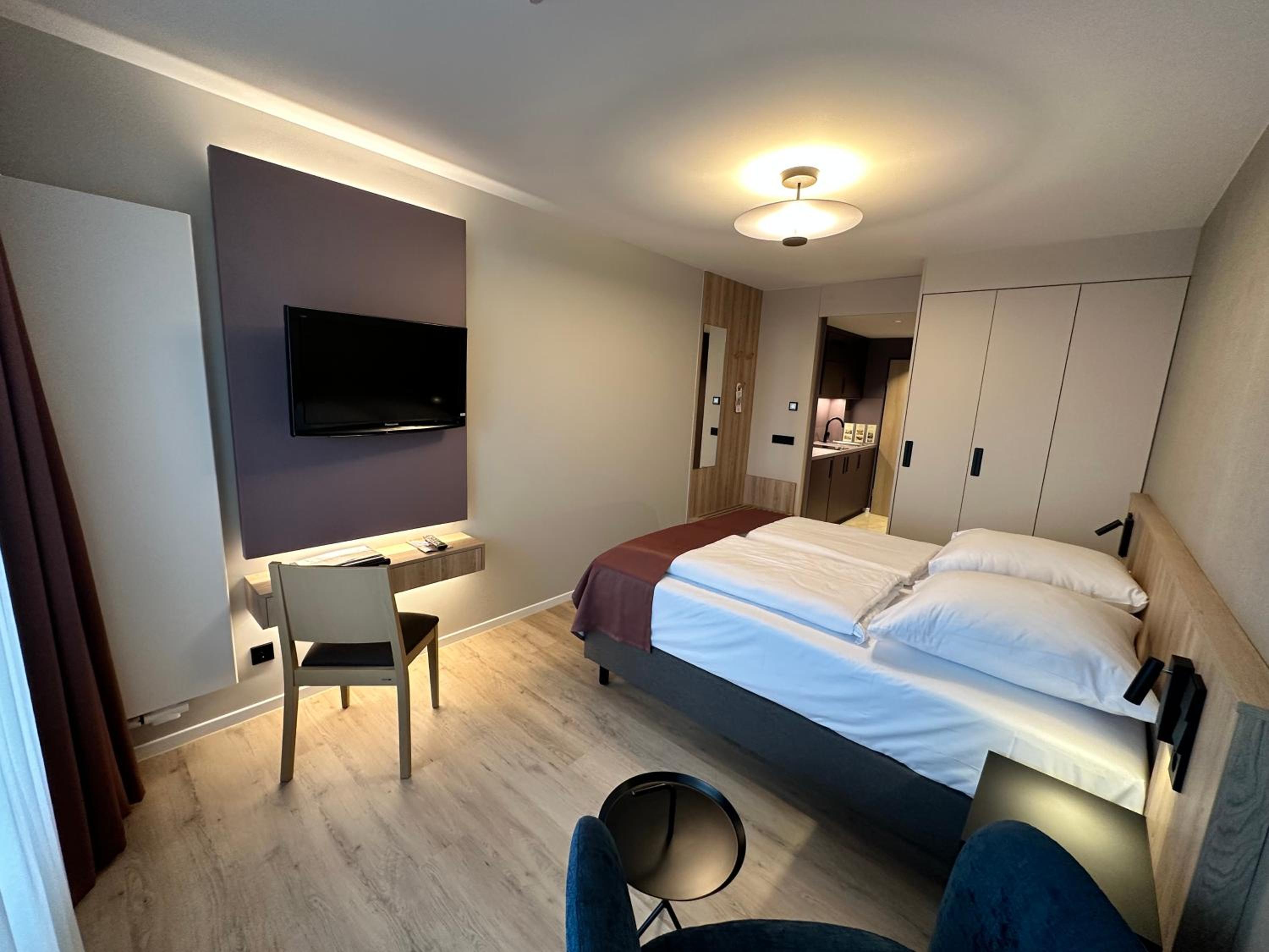 Queen Room with Balcony