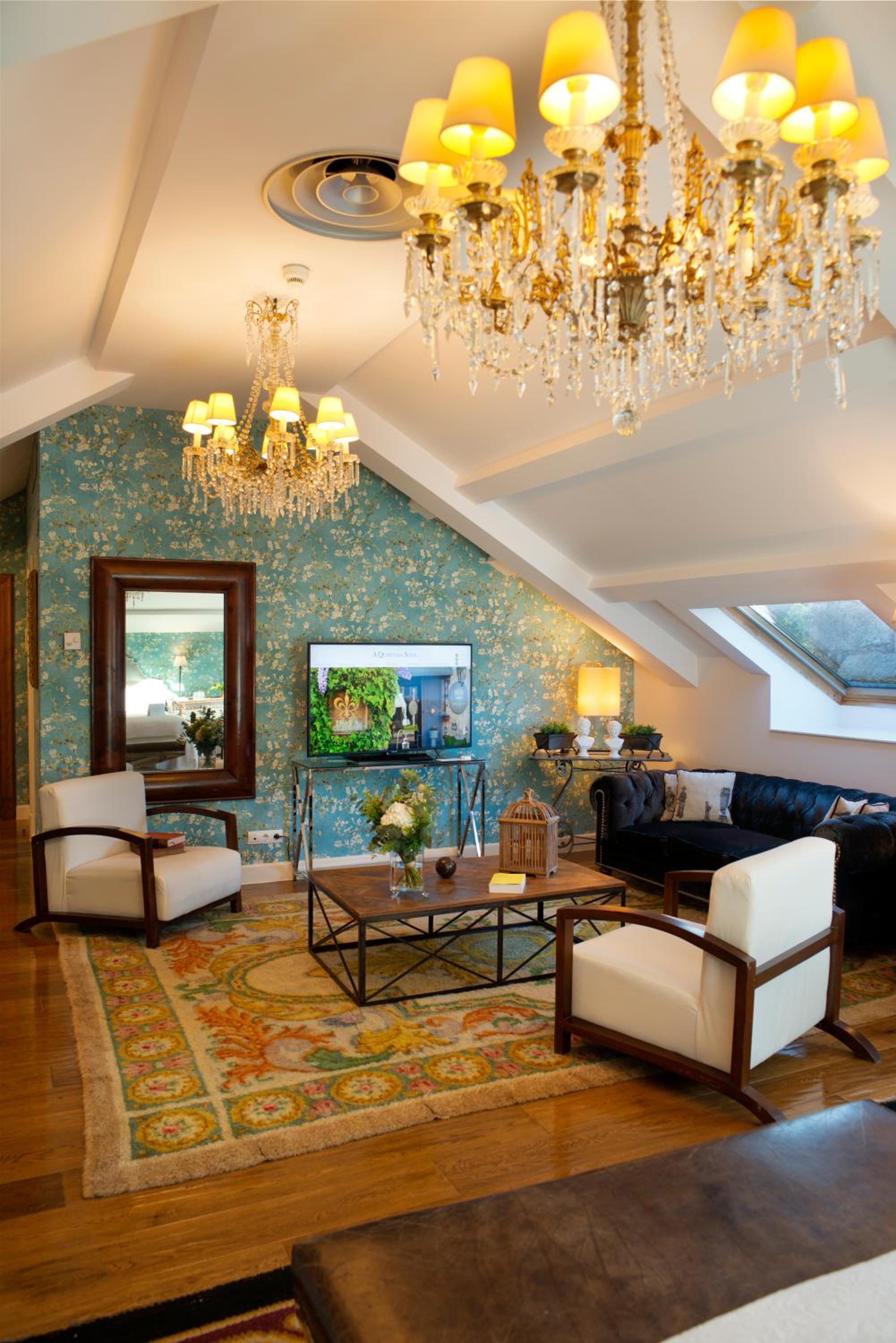 Suite - Photo 7