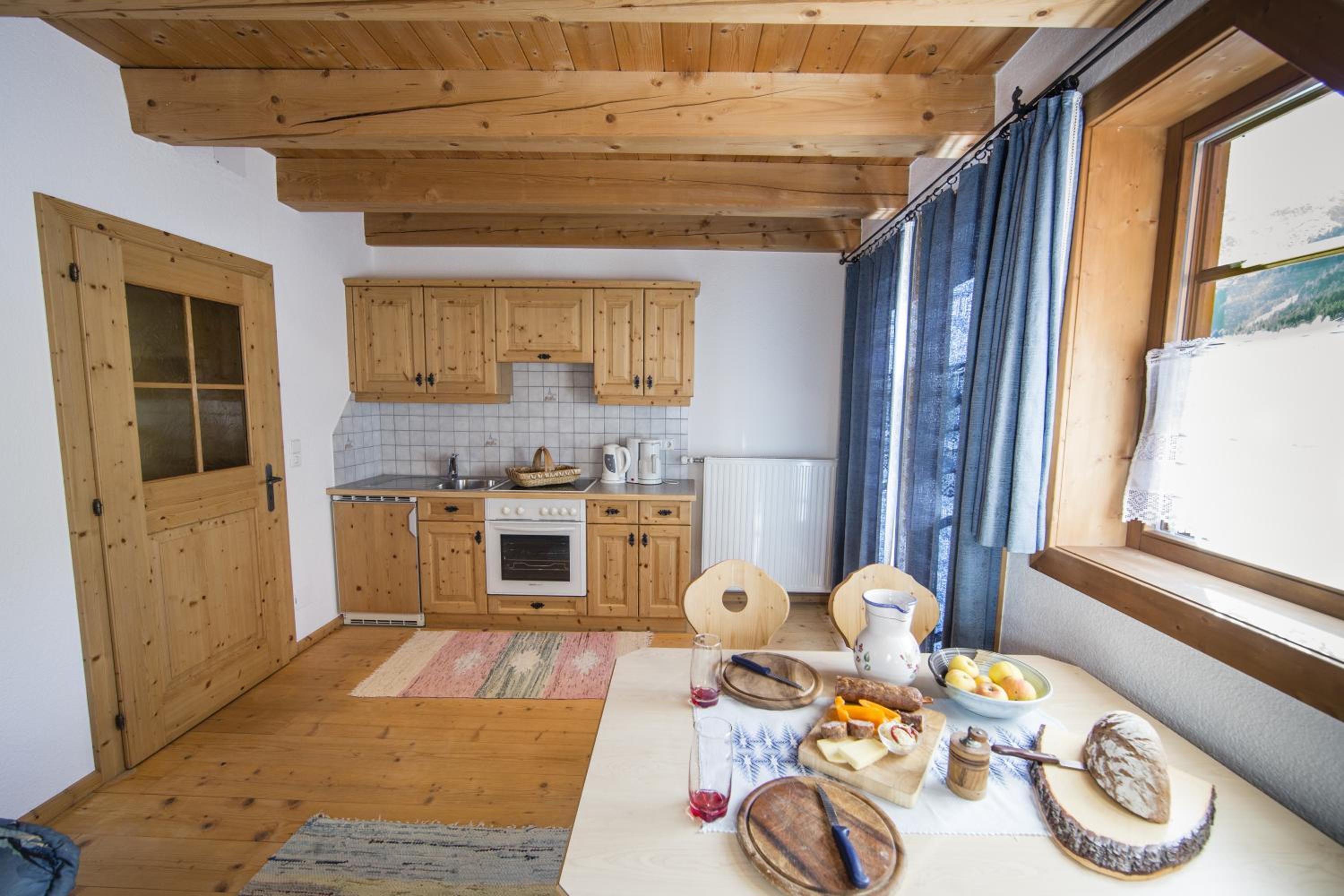 Family Apartment - Split Level photo 3
