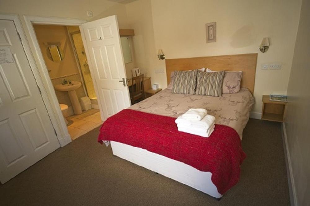 Standard Double Room - Photo 4