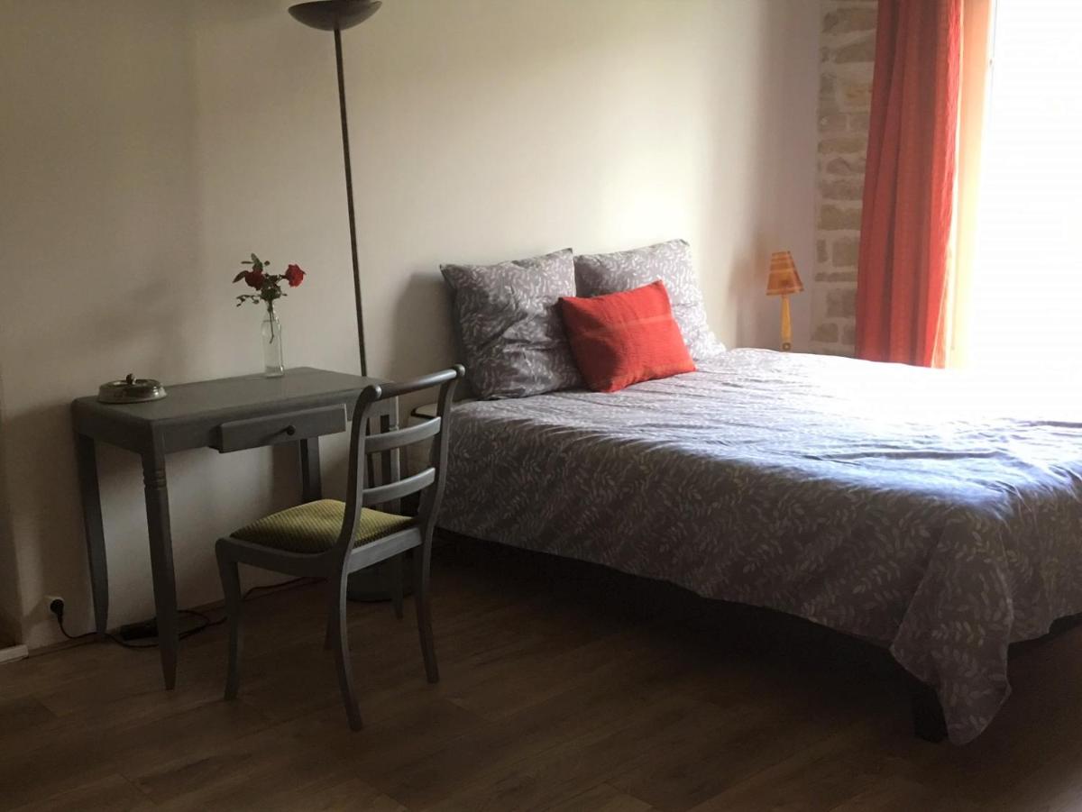 Two-Bedroom Apartment - Photo 9