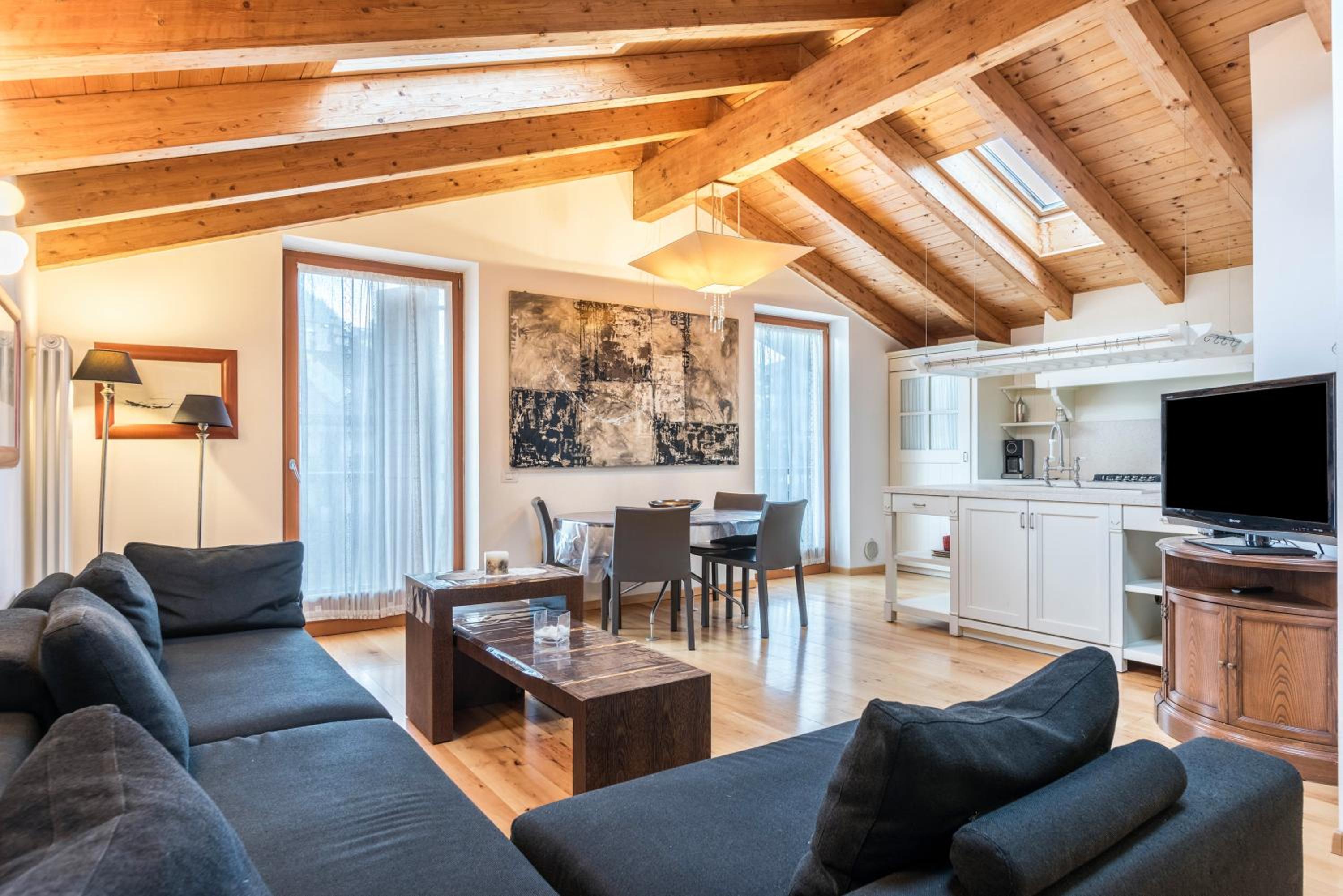 Two-Bedroom Deluxe Apartment with Garden View photo 1