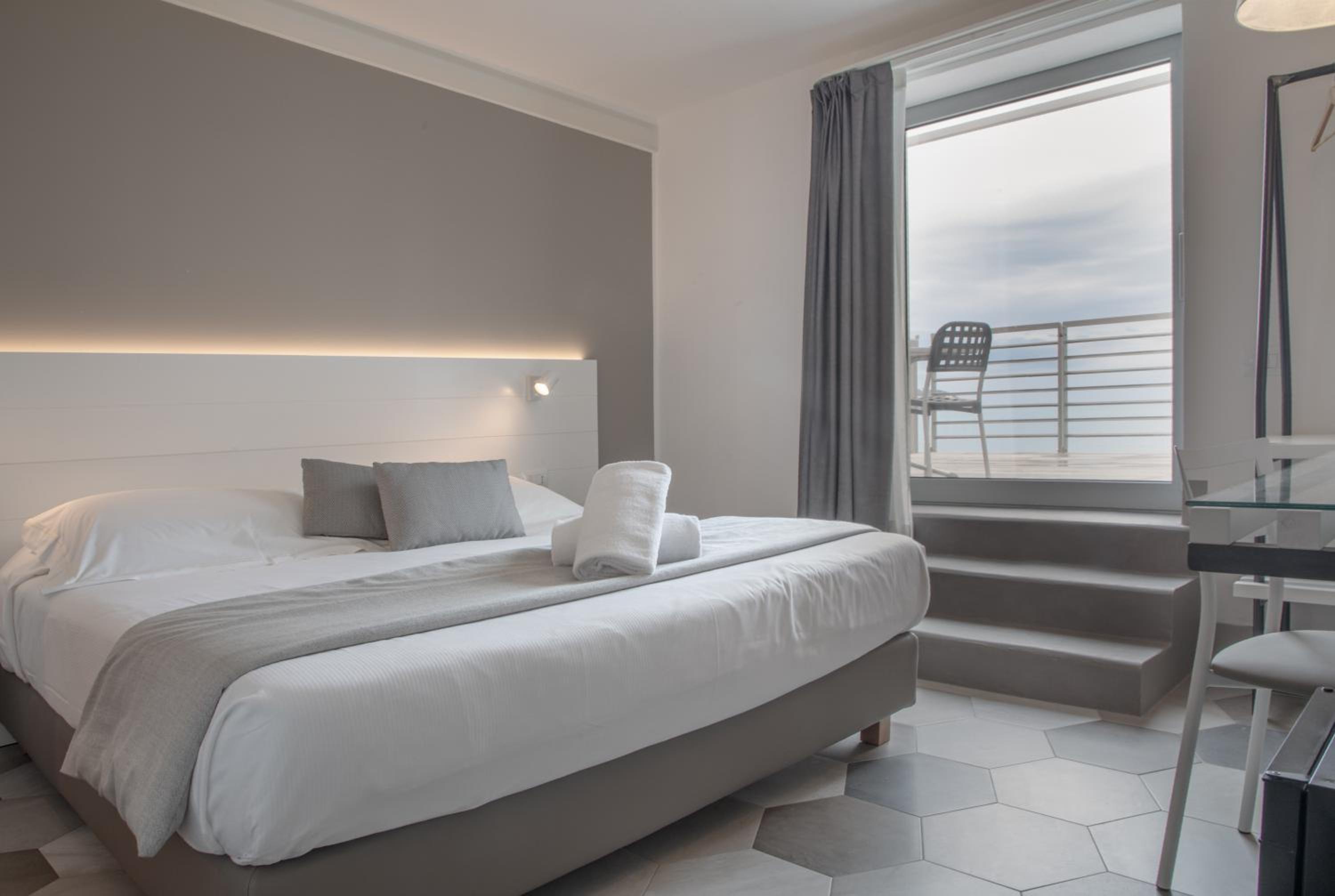 Double Room with Sea View photo 1