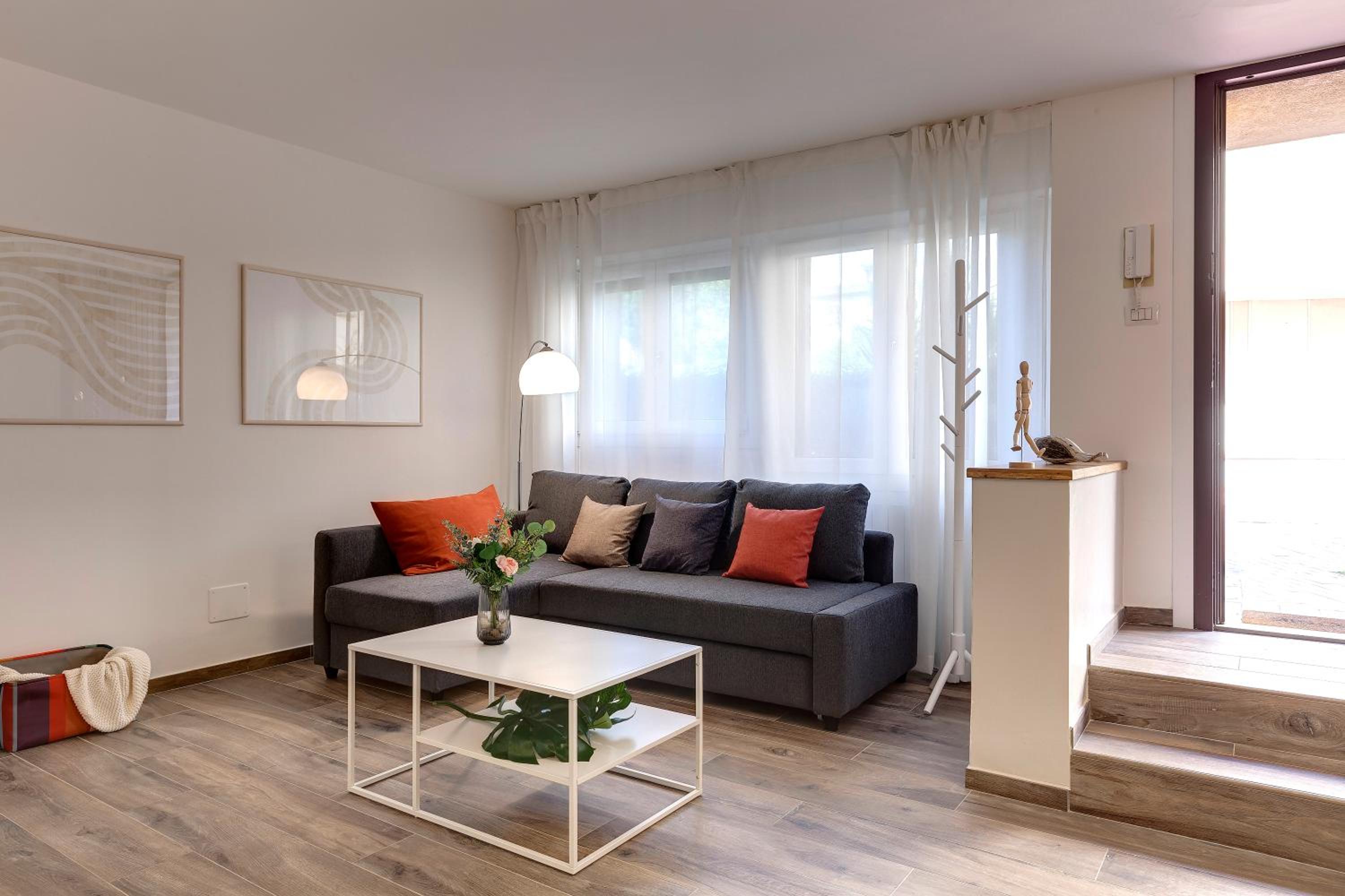 Apartment - Split Level