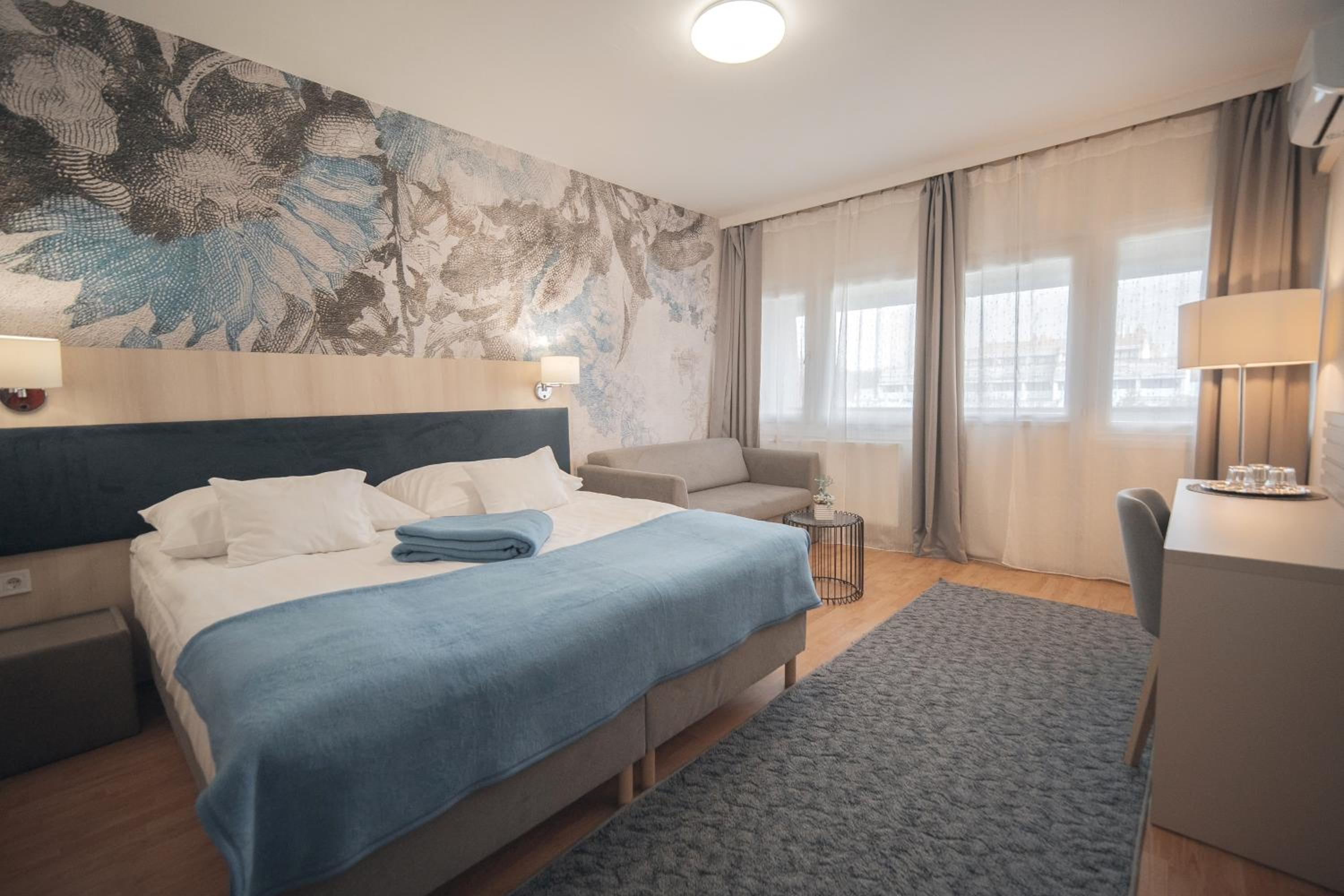 Superior Queen Room