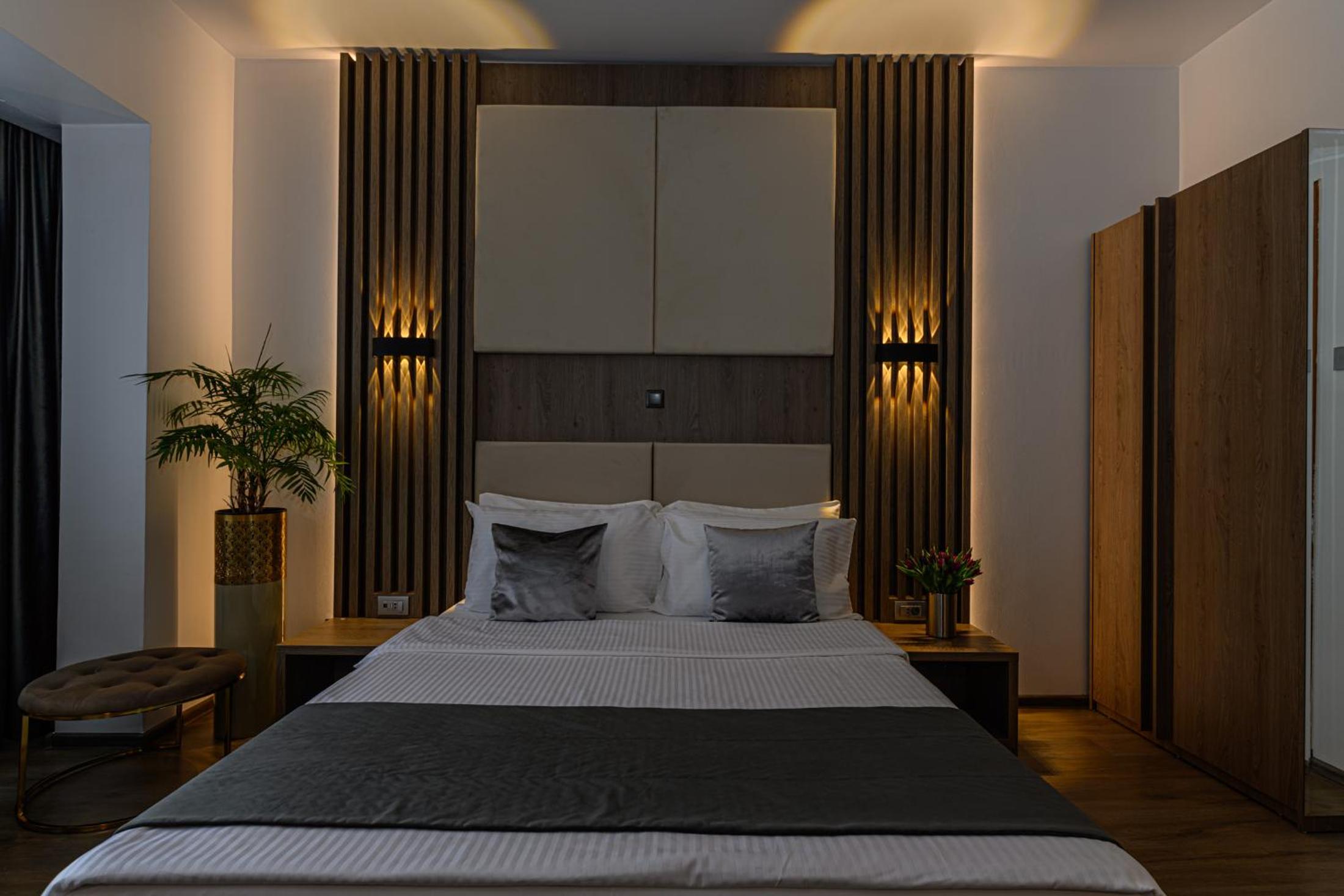 Standard Double Room - Photo 31