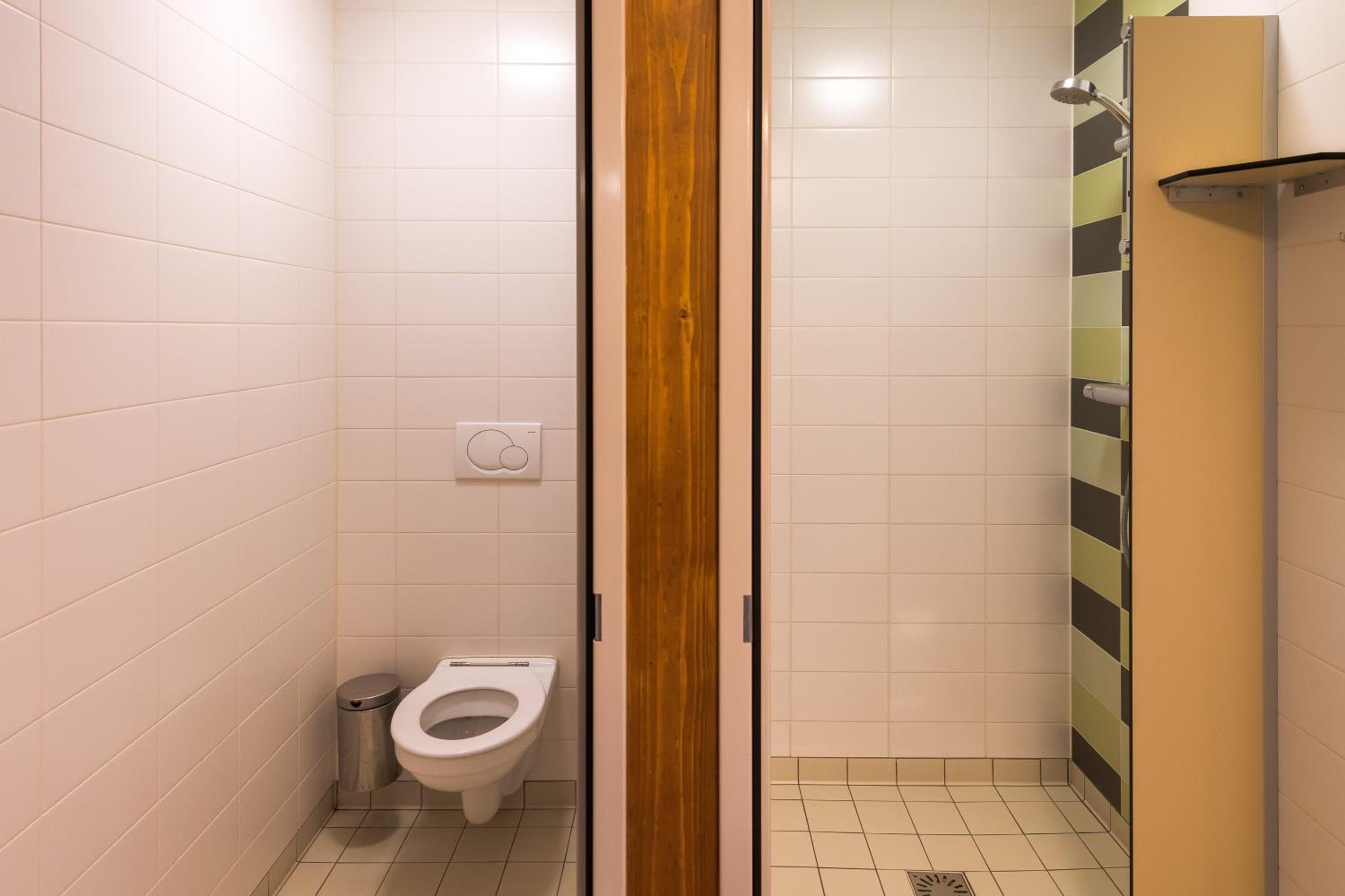Six Person Family Room with Terrace and Private Bathroom with Shower photo 3